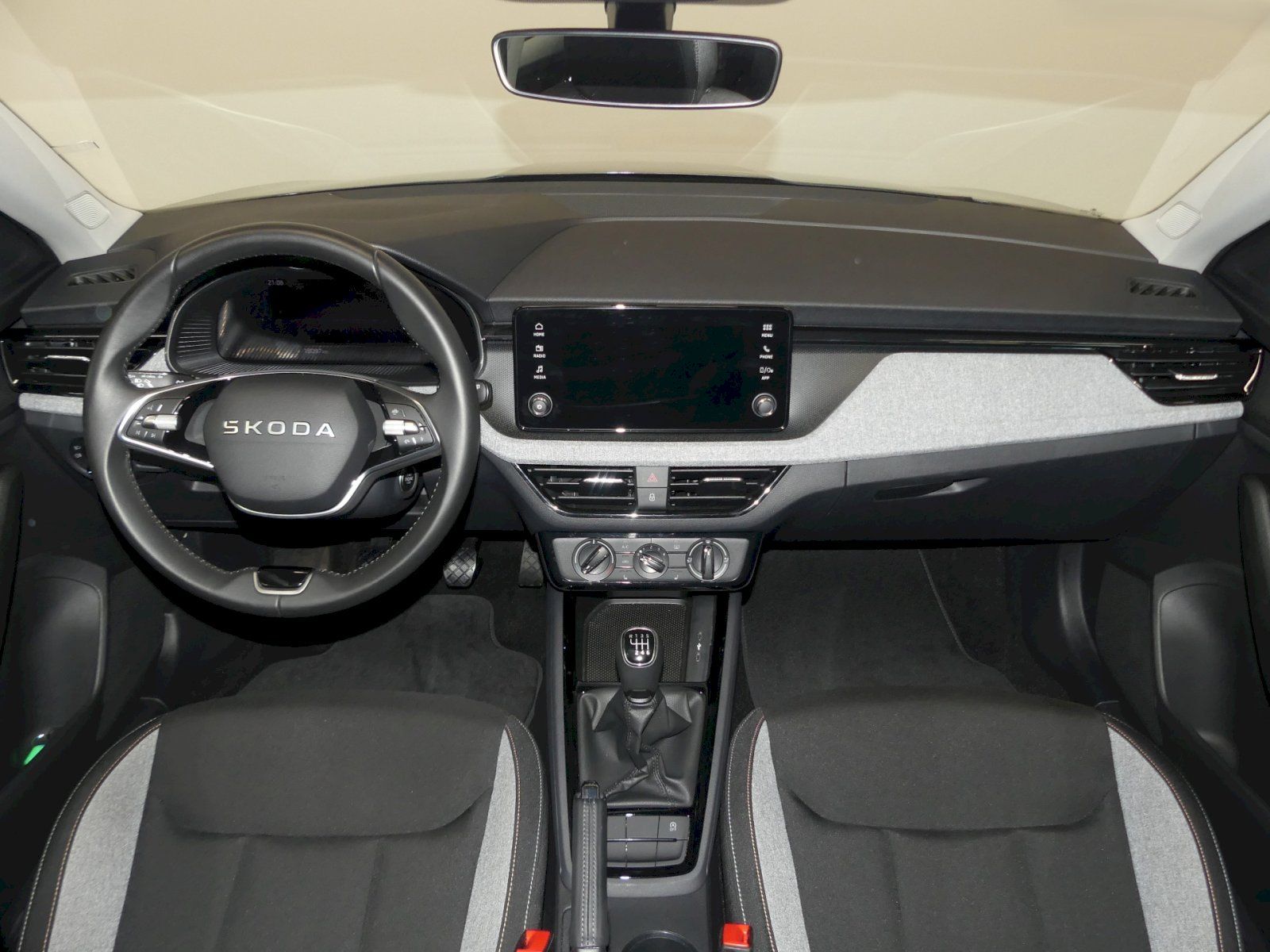 Škoda Scala, Selection 1.0TSI 85kW - fotka 5