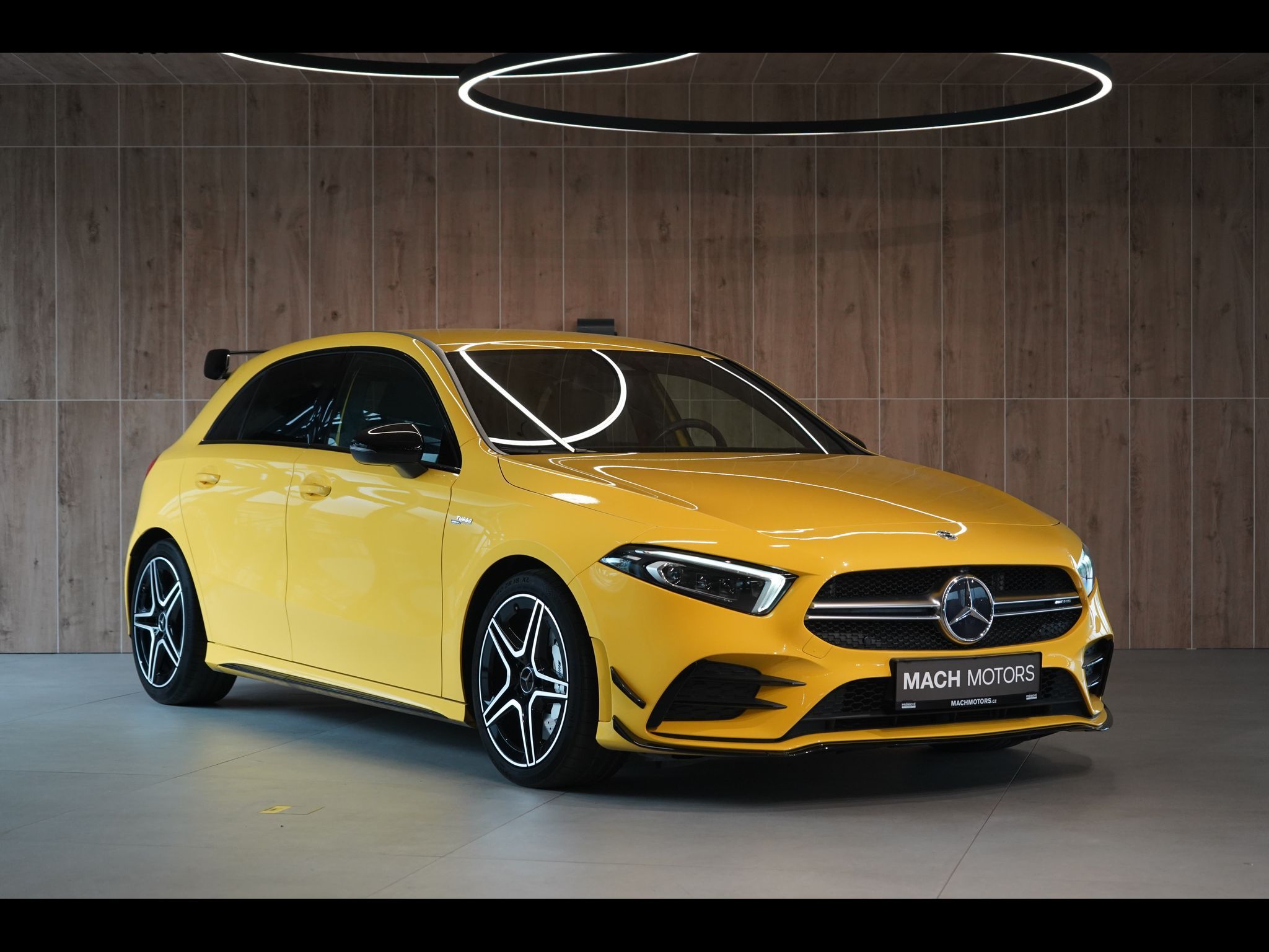 Mercedes-Benz Třídy A, 35 AMG 4MATIC,AMG Aerodynamics - fotka 5