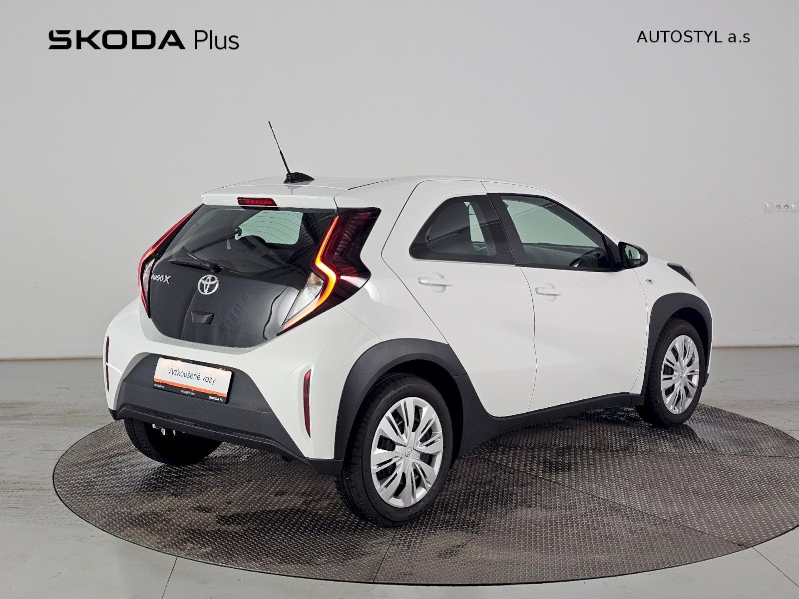Toyota Aygo, X 1.0 CVT - fotka 2
