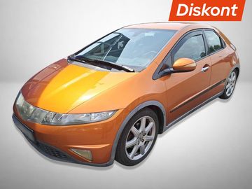 1.8, po STK, Automatická klima