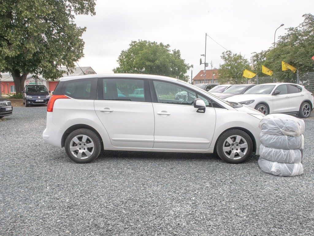 Peugeot 5008, 2.0HDI 110KW man– 2x PNEU - fotka 4