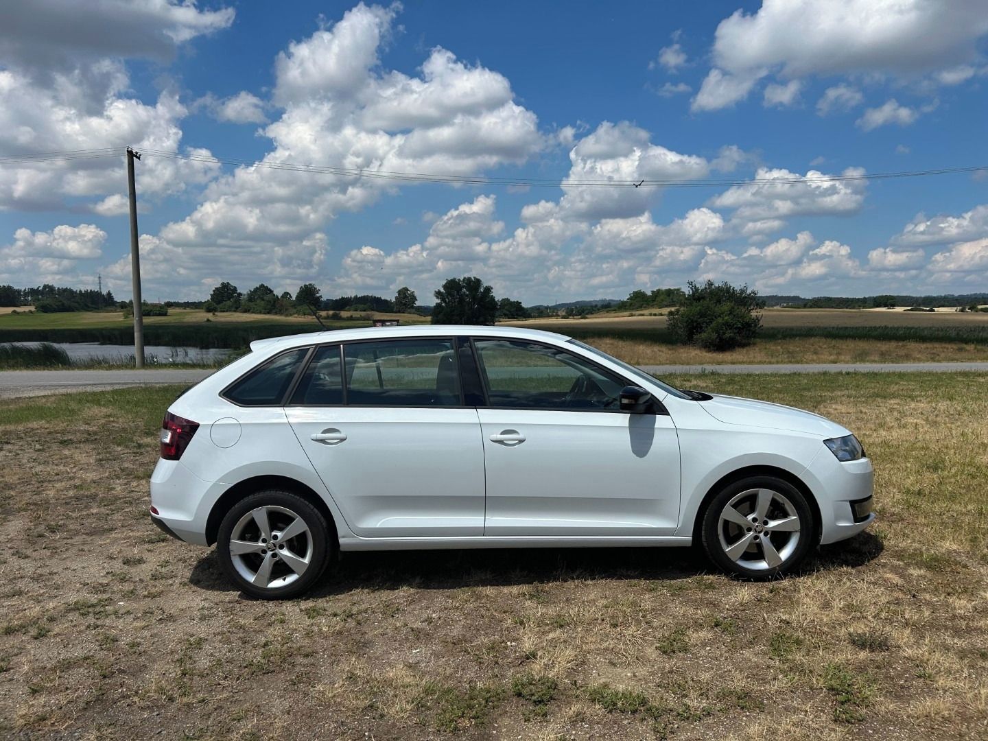 Škoda Rapid, Spaceback 1.2TSi 81kW STYLE - fotka 6