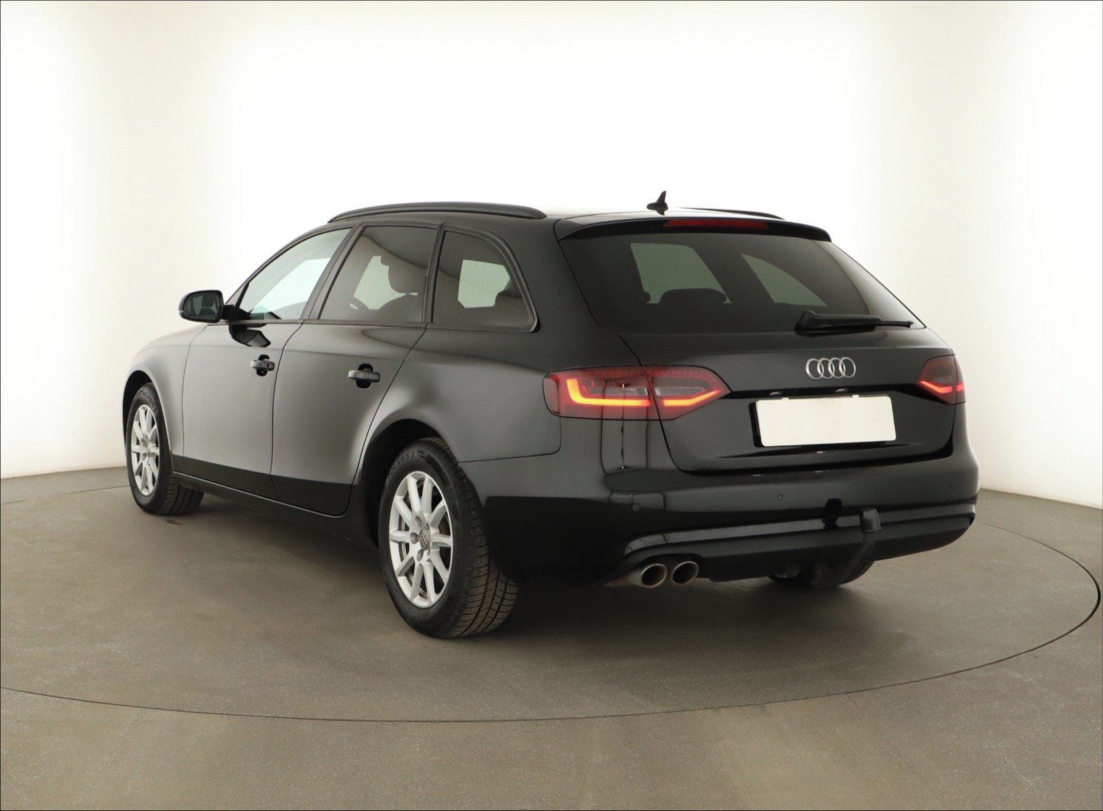 Audi A4, 2.0 TDI, Automat, Navi - fotka 4