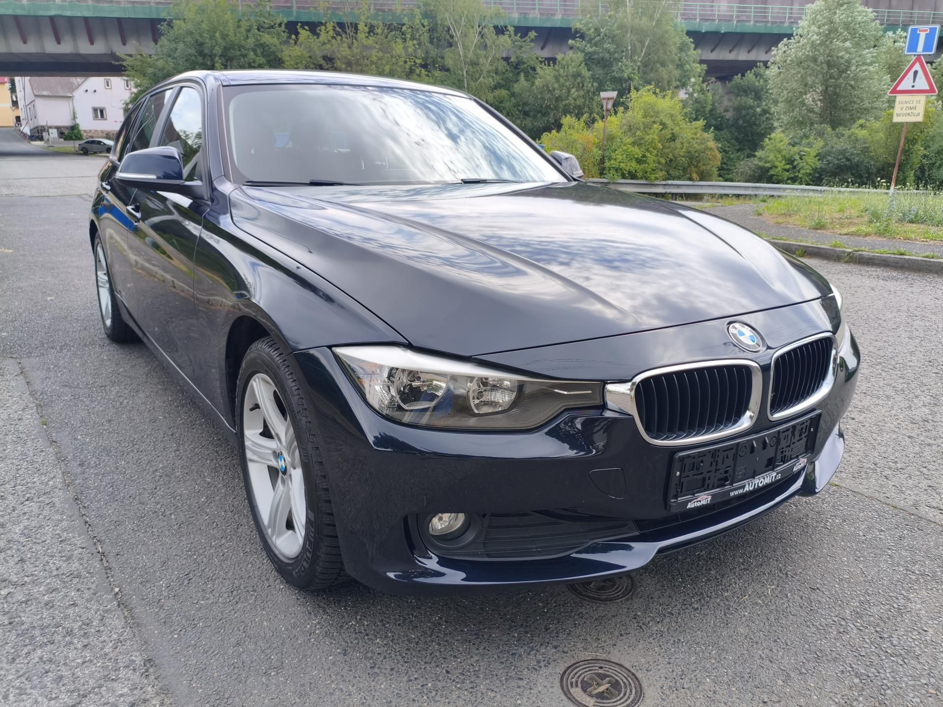 BMW Řada 3, 318 D 105Kw combi - fotka 3