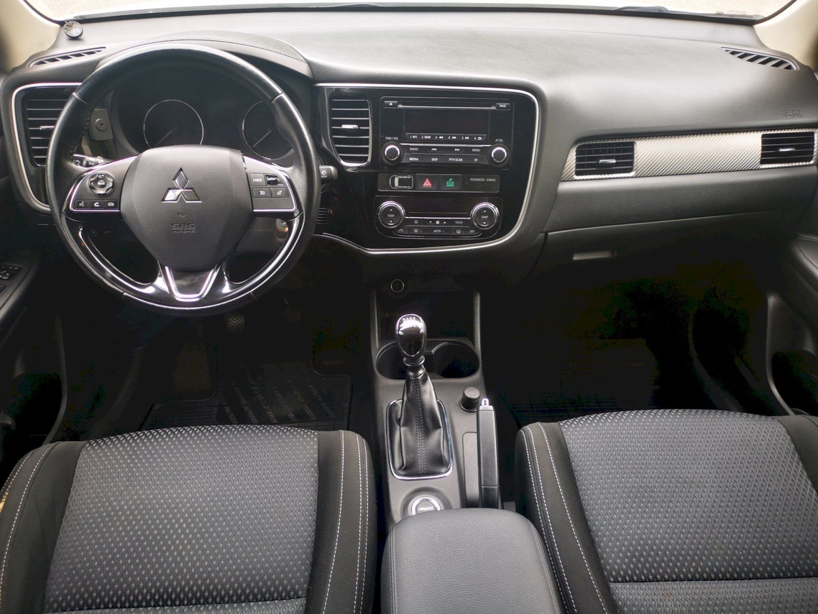 Mitsubishi Outlander, INTENSE 2.2 DI-D 110 kW 6MT 4W - fotka 5