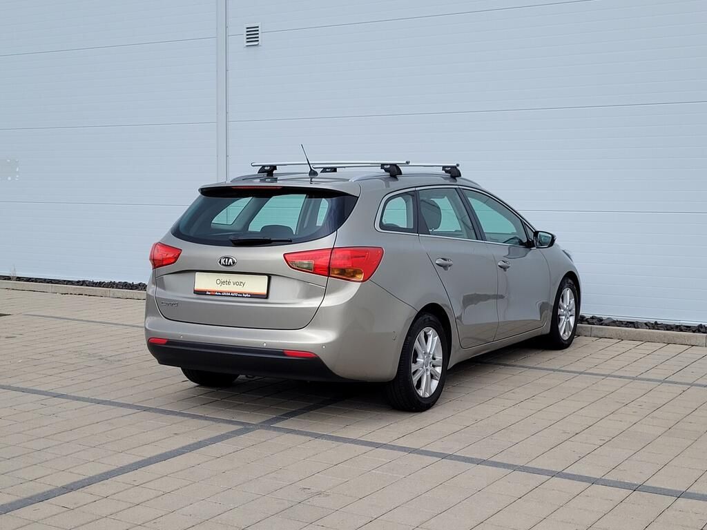Kia Cee´d, 1.6 GDI 99 kW - fotka 5