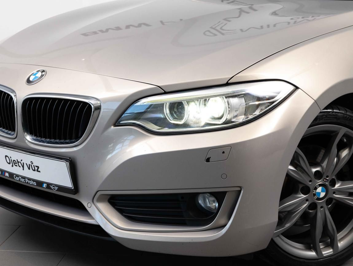 BMW Řada 2, 220d xDrive - fotka 6