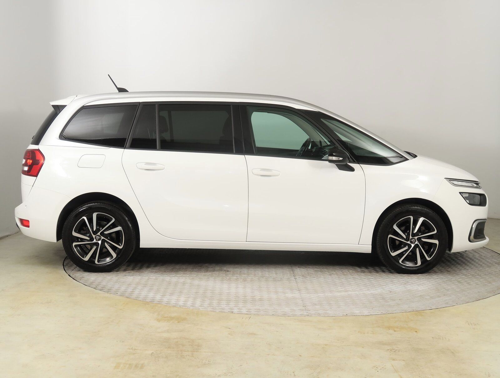 Citroën Grand C4 SpaceTourer, 1.5 HDi, Automat, 7 míst, ČR - fotka 6