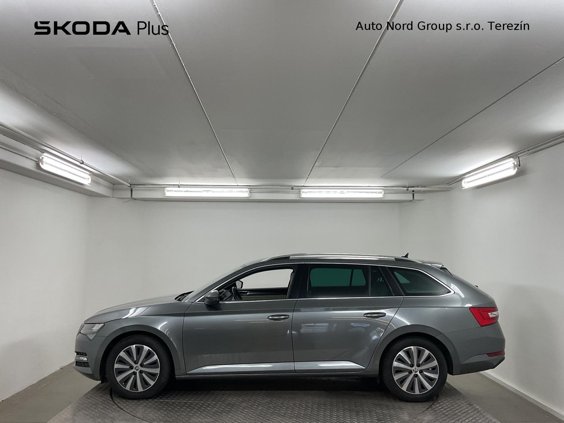 Škoda Superb, SUPEREB COM GRT STY TD 110/2.0 - fotka 3