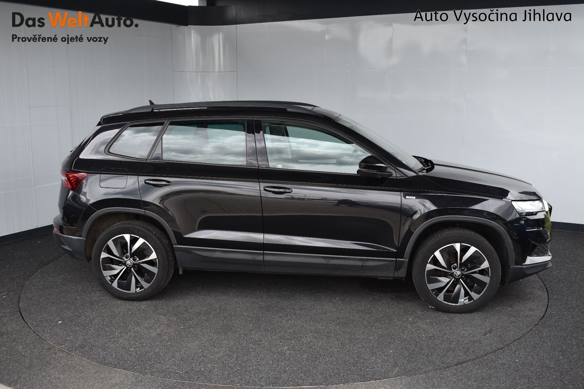 Škoda Karoq, 1.5TSI 110kW Tour,DSG,Webasto - fotka 6