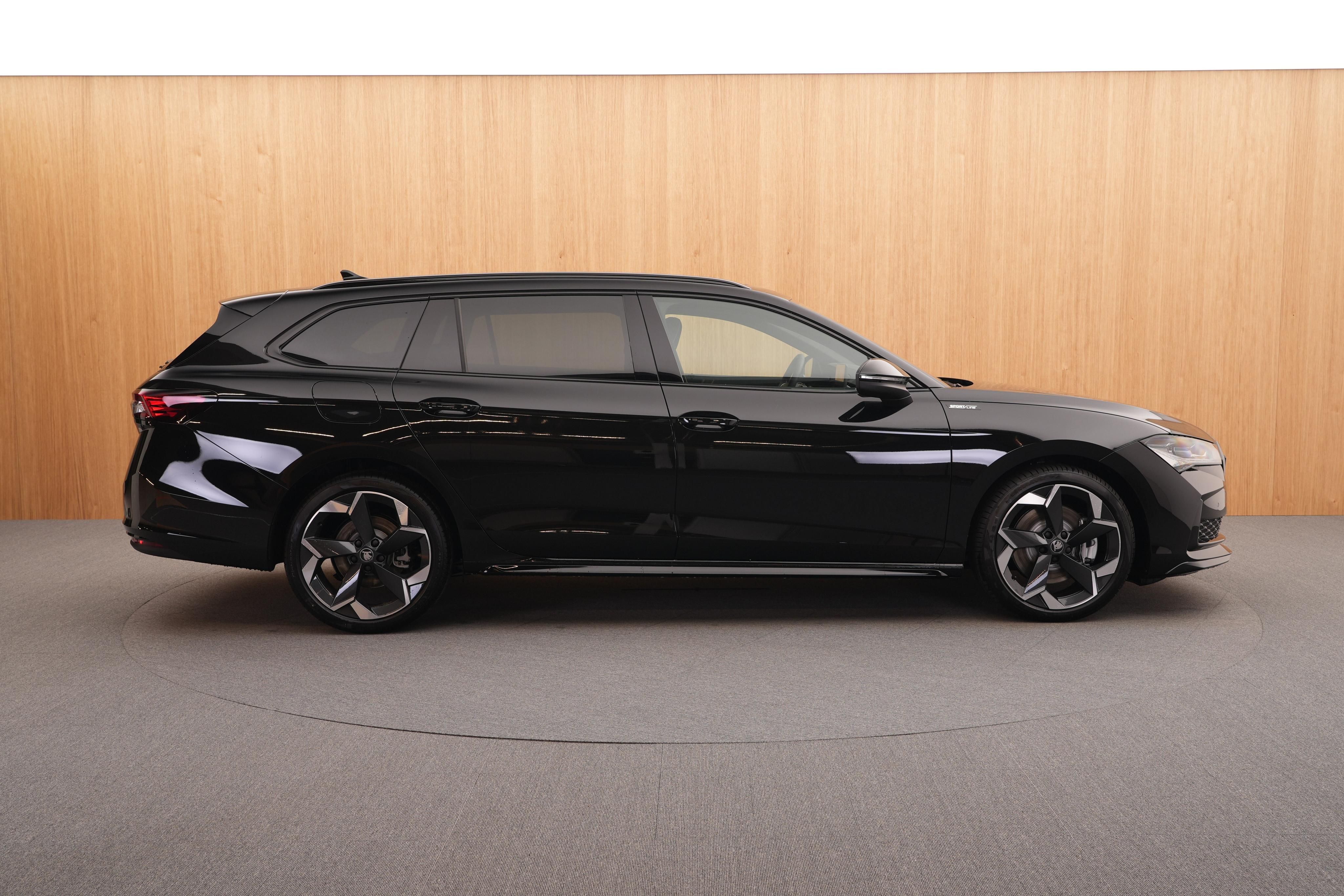 Škoda Superb, Sportline 2.0 TDI 4x4 DSG - fotka 5