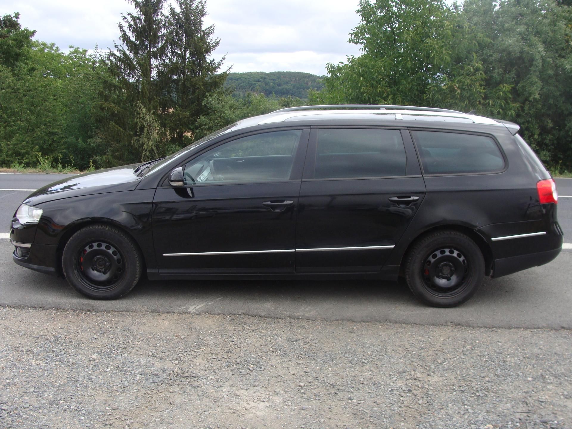 Volkswagen Passat, 2.0 TDi, 125 kW, klima, tažné - fotka 2