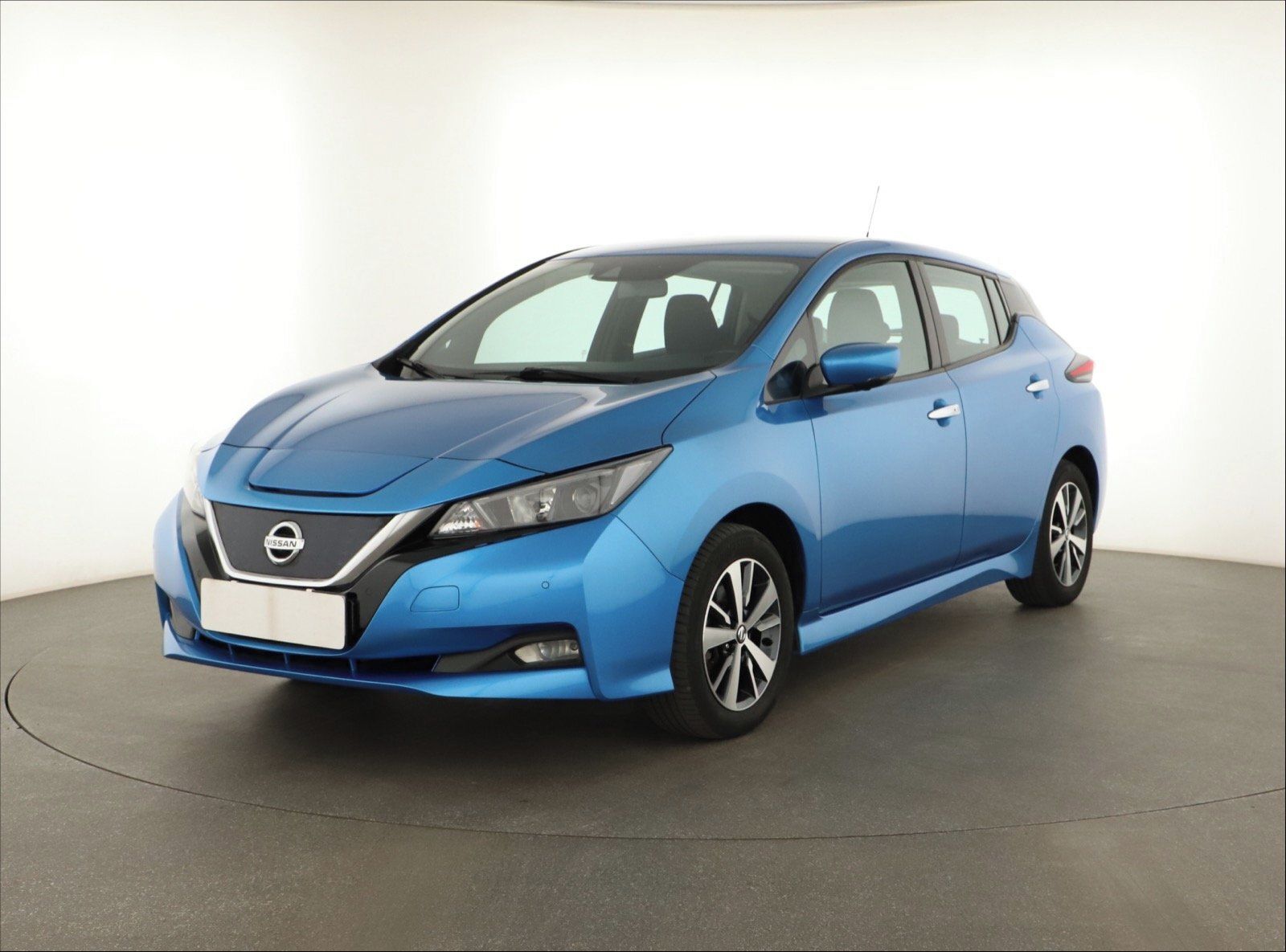 Nissan LEAF, 40 kWh, SoH 91%, Automat - fotka 2
