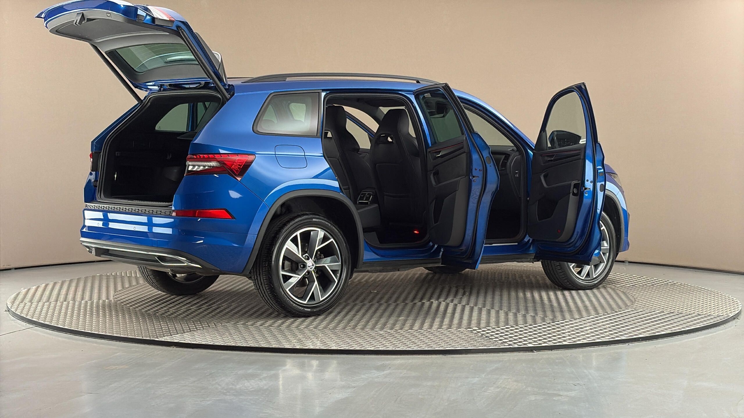 Škoda Kodiaq, 2.0 TDI DSG 4x4 Sportline - fotka 6