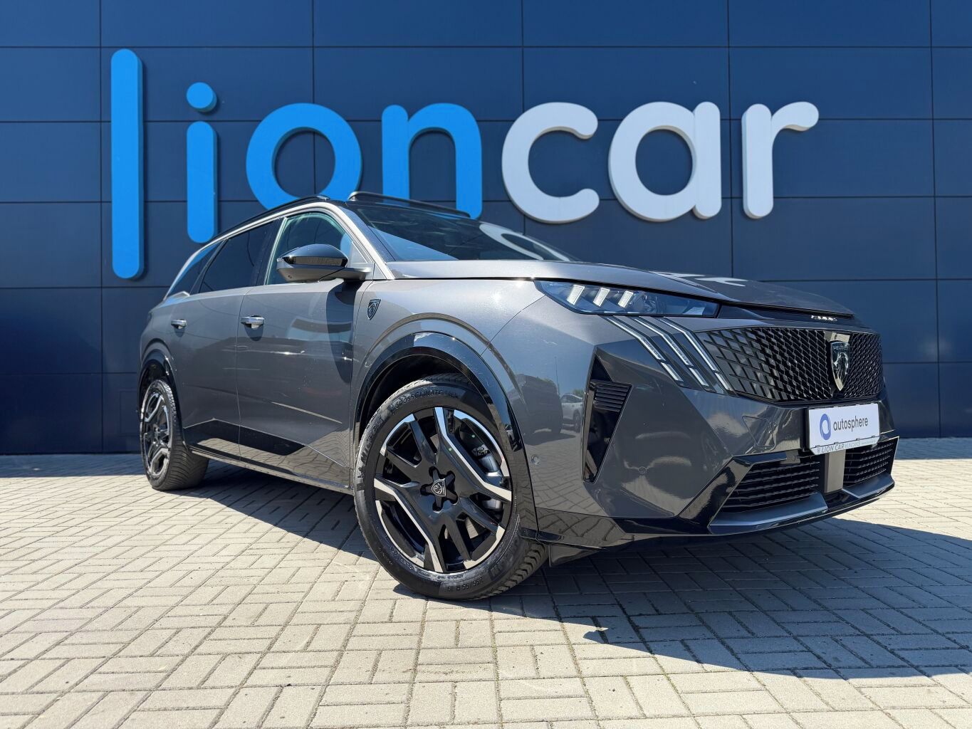 Peugeot 5008, E-GT, 213 koní, ČR, Baterie 73