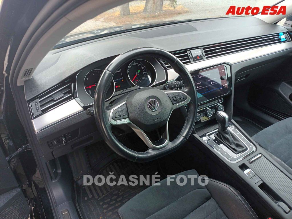 Volkswagen Passat, 2.0TDi,ČR,AT,navi,LED - fotka 3