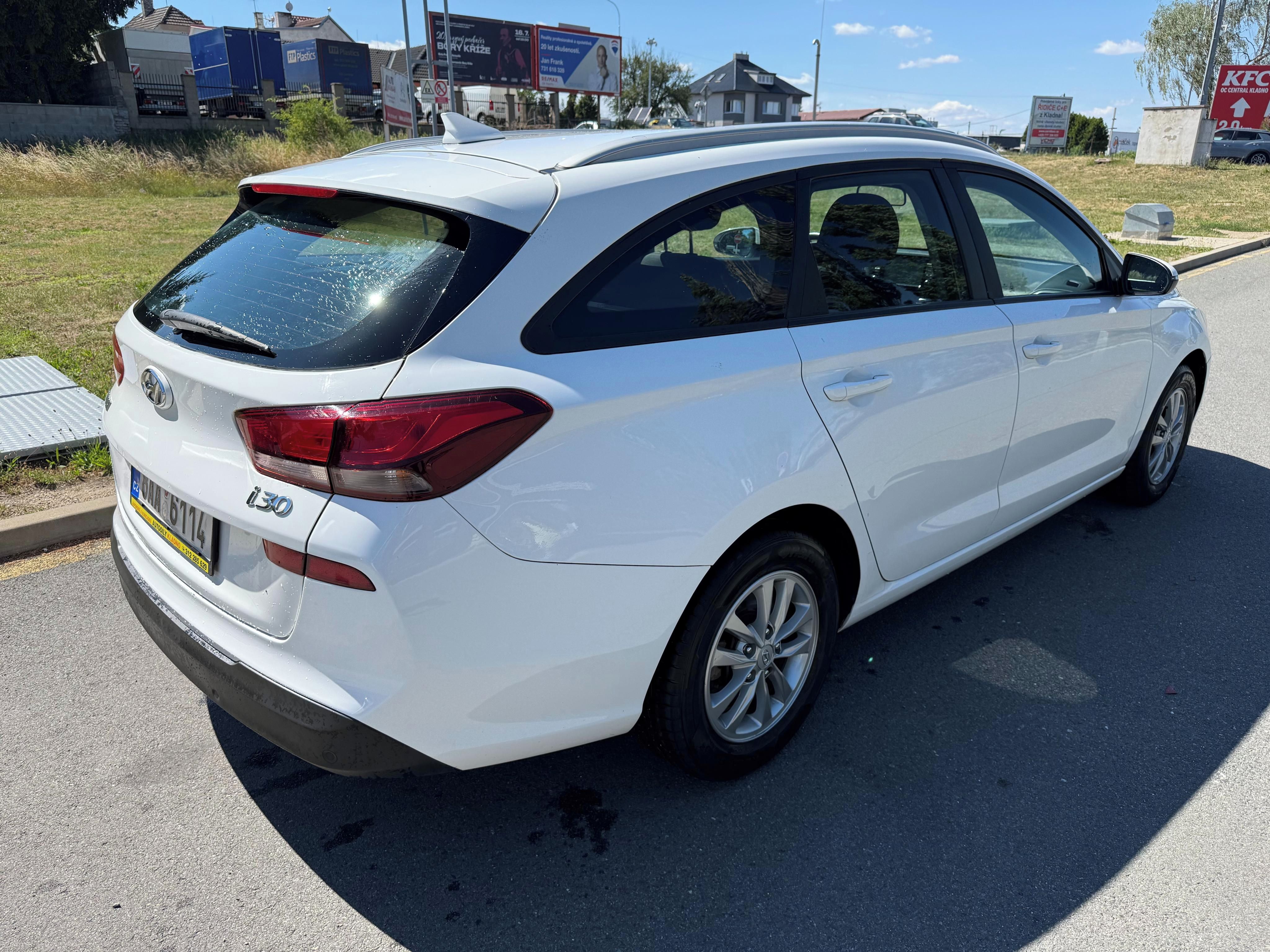 Hyundai i30, 1.6 CRDi 85kW - fotka 4
