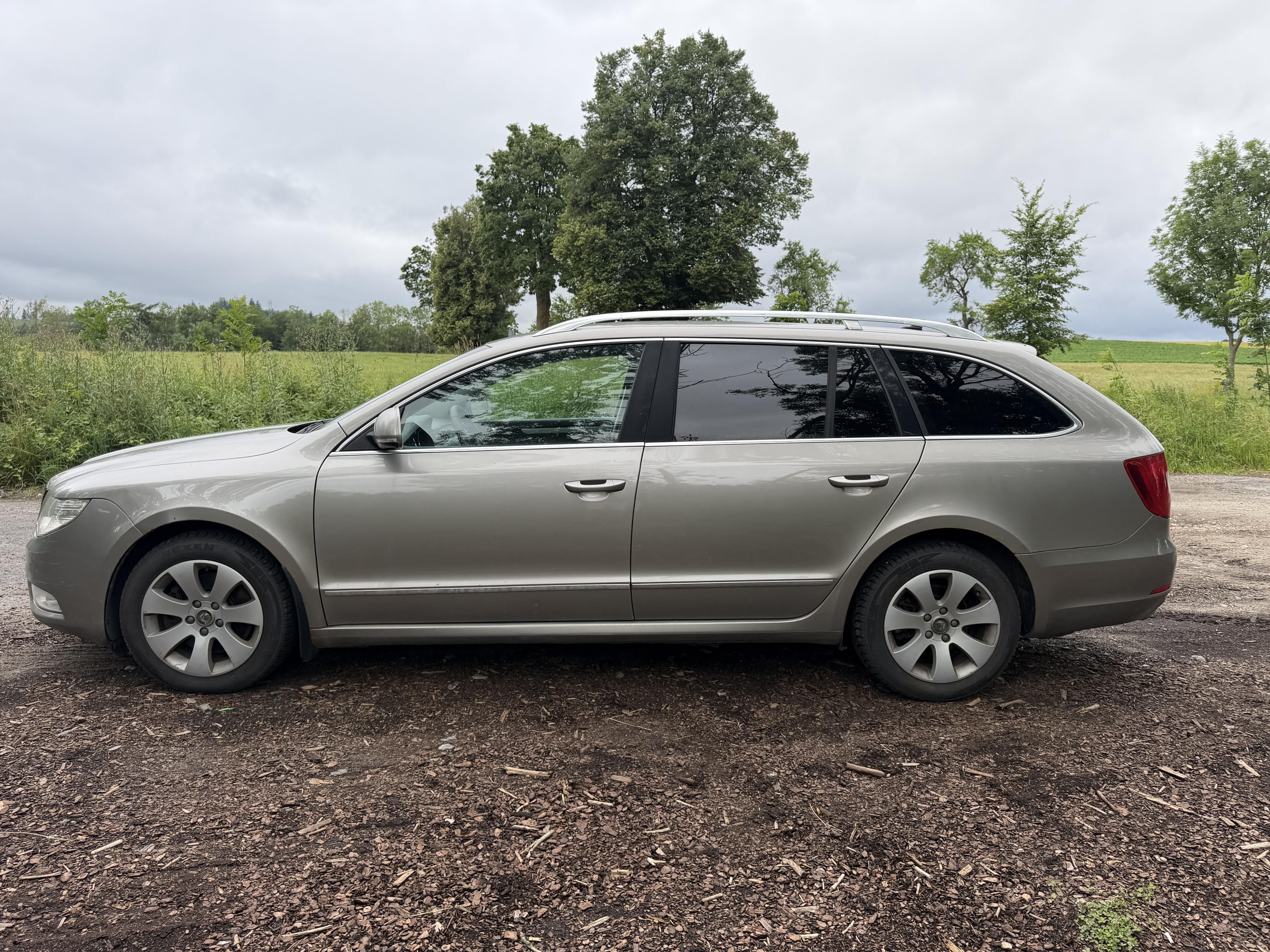 Škoda Superb, Škoda Superb 1.9 TDI Kombi - fotka 4