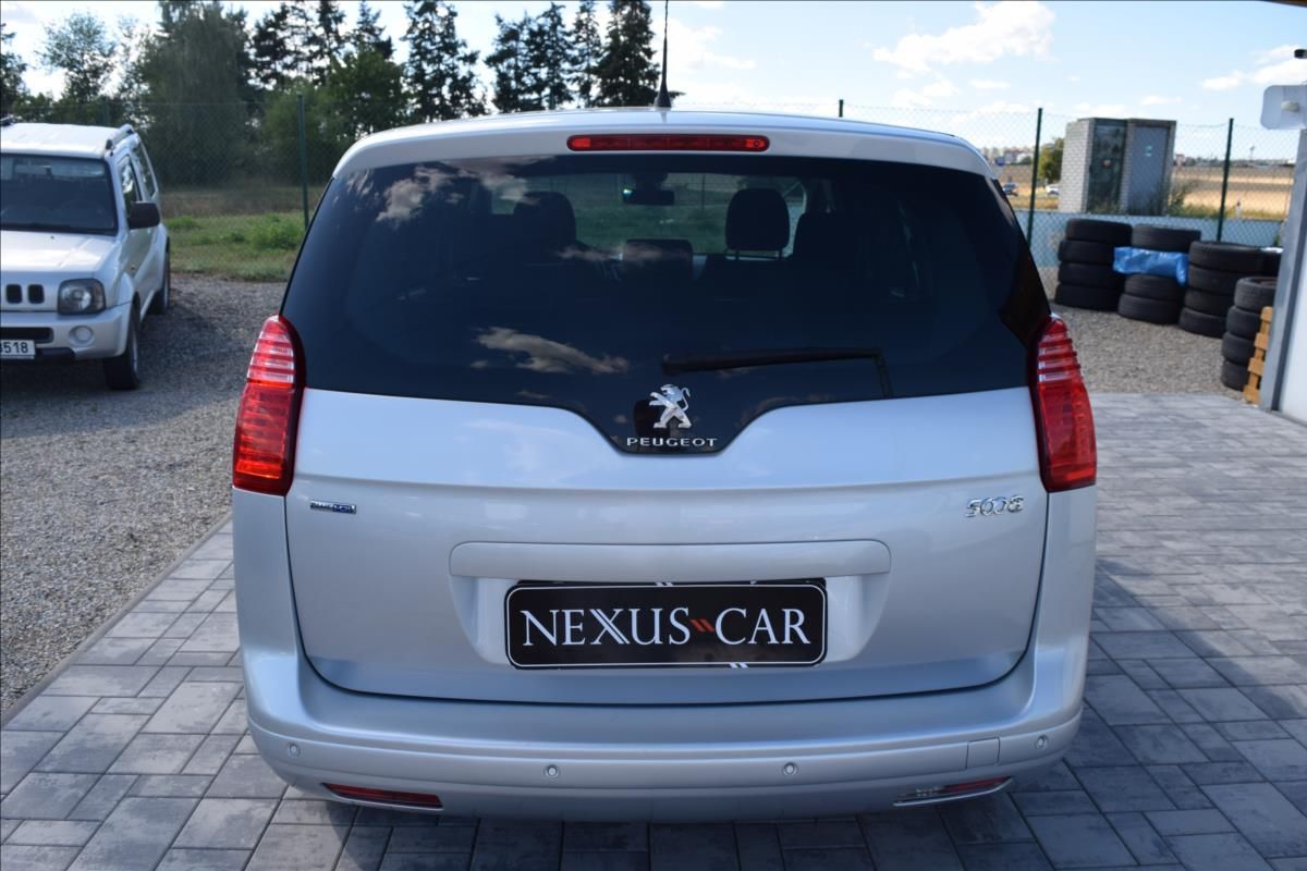 Peugeot 5008, 1,6 HDI 88KW AUTOMAT 7MÍST TOP - fotka 6