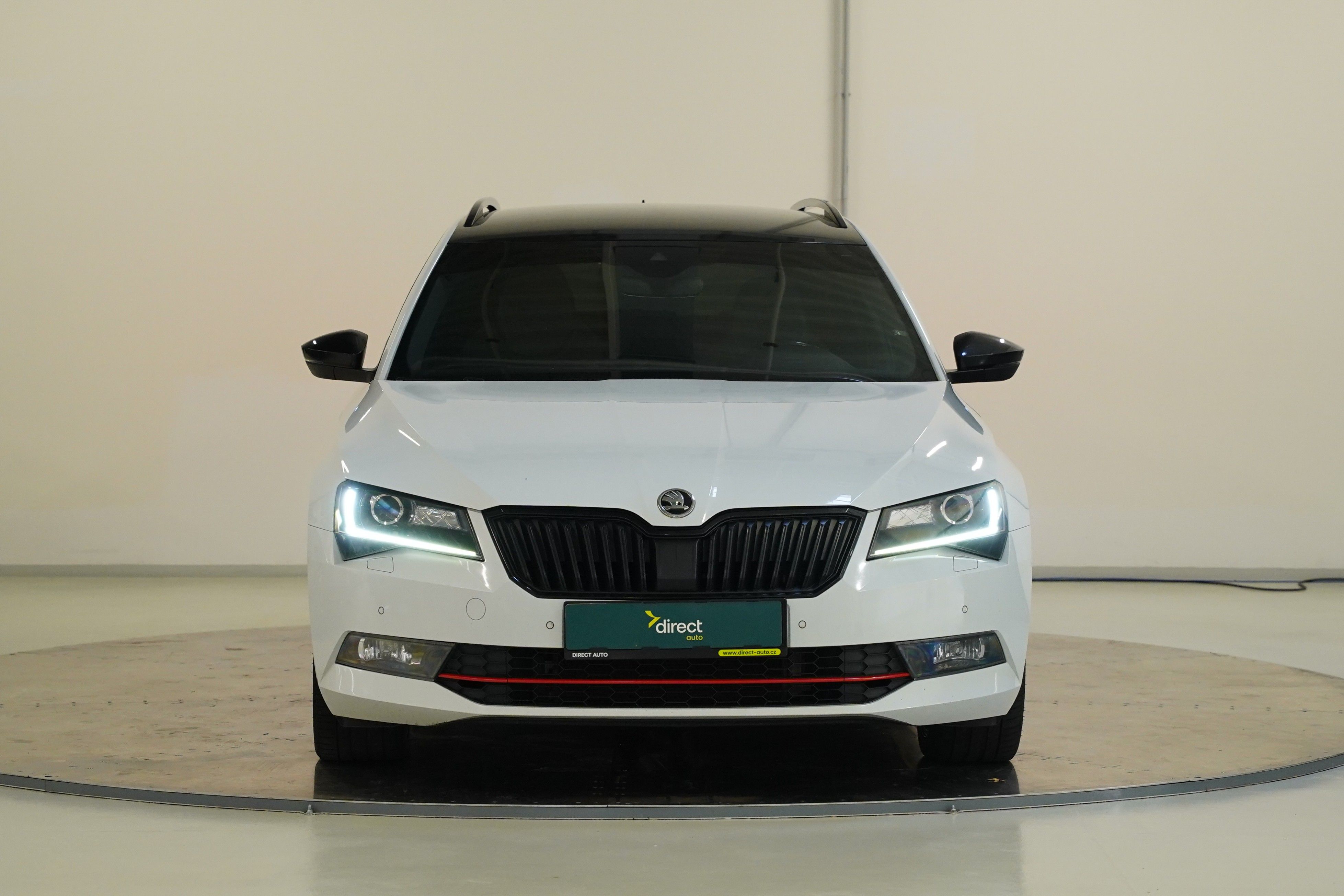 Škoda Superb, 2.0 TDI 140 kW DSG Sportline - fotka 4