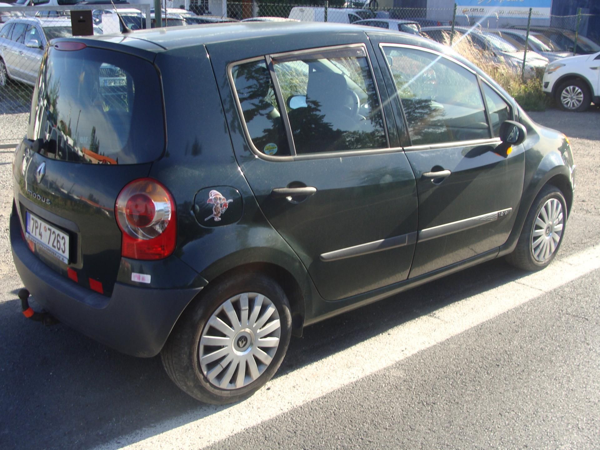 Renault Modus, 1.6i, 65 kW, klima, tažné - fotka 4