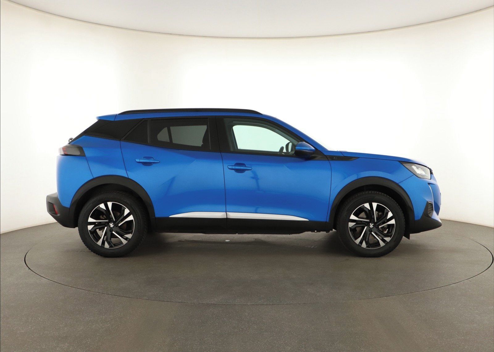 Peugeot 2008, 50 kWh, Allure, Automat, Kůže - fotka 6