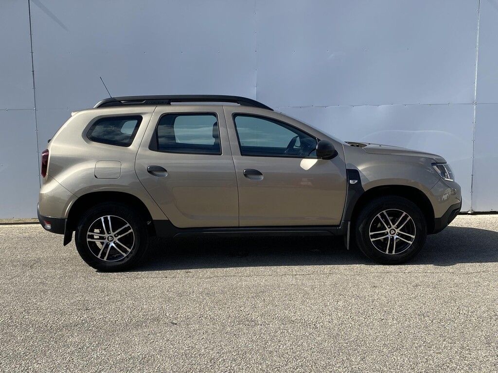 Dacia Duster, 1.6 i 84 kW Essential - fotka 3