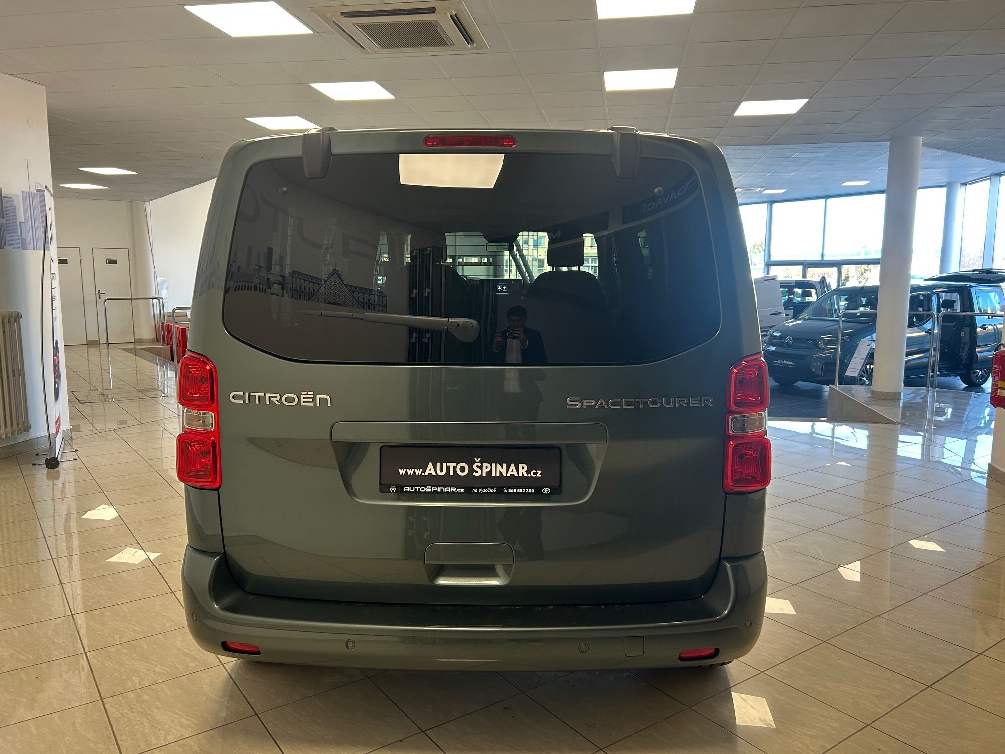Citroën SpaceTourer, FEEL M 2.0 HDi 180k EAT8 8 mís - fotka 4