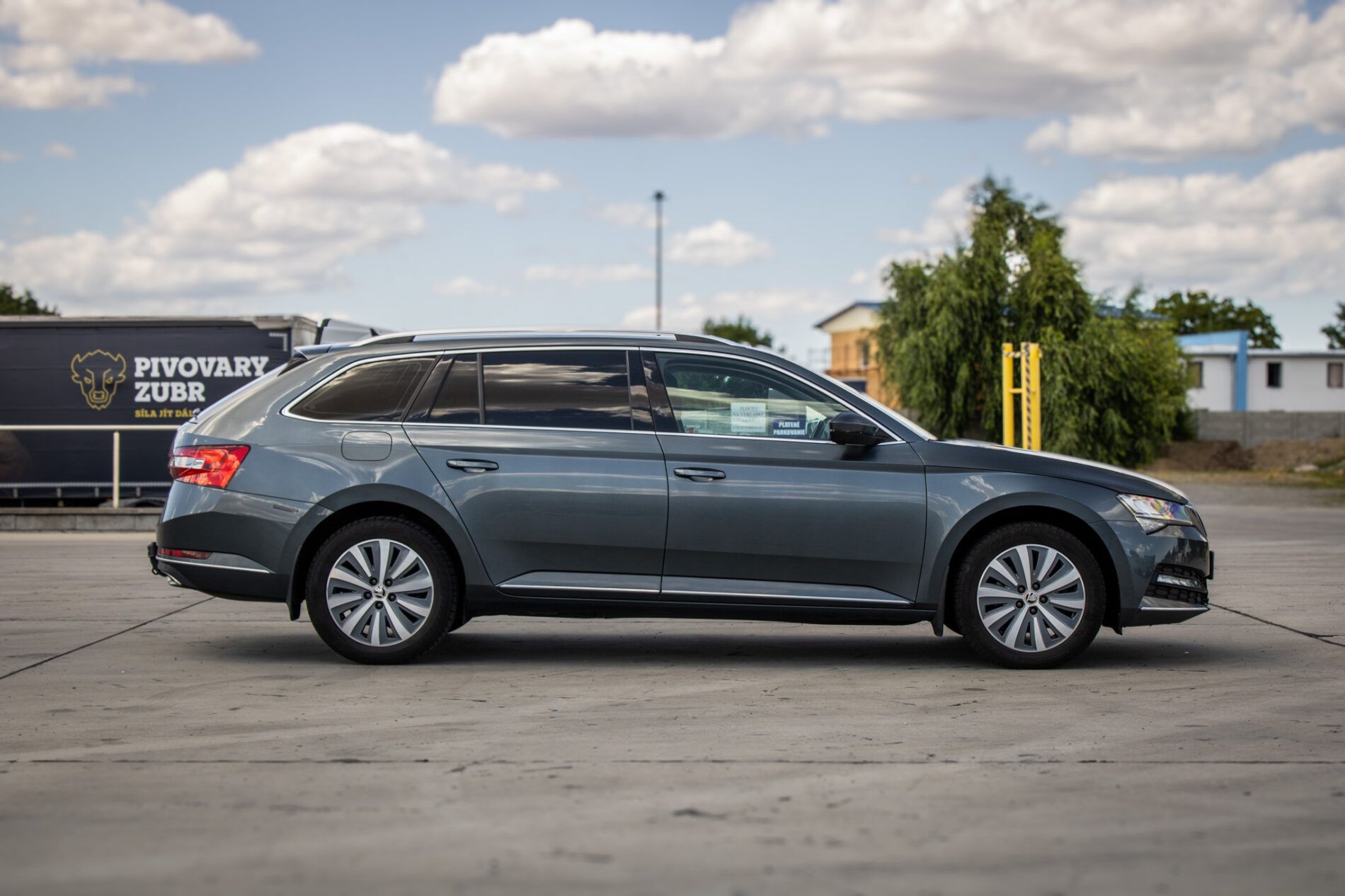 Škoda Superb - fotka 5