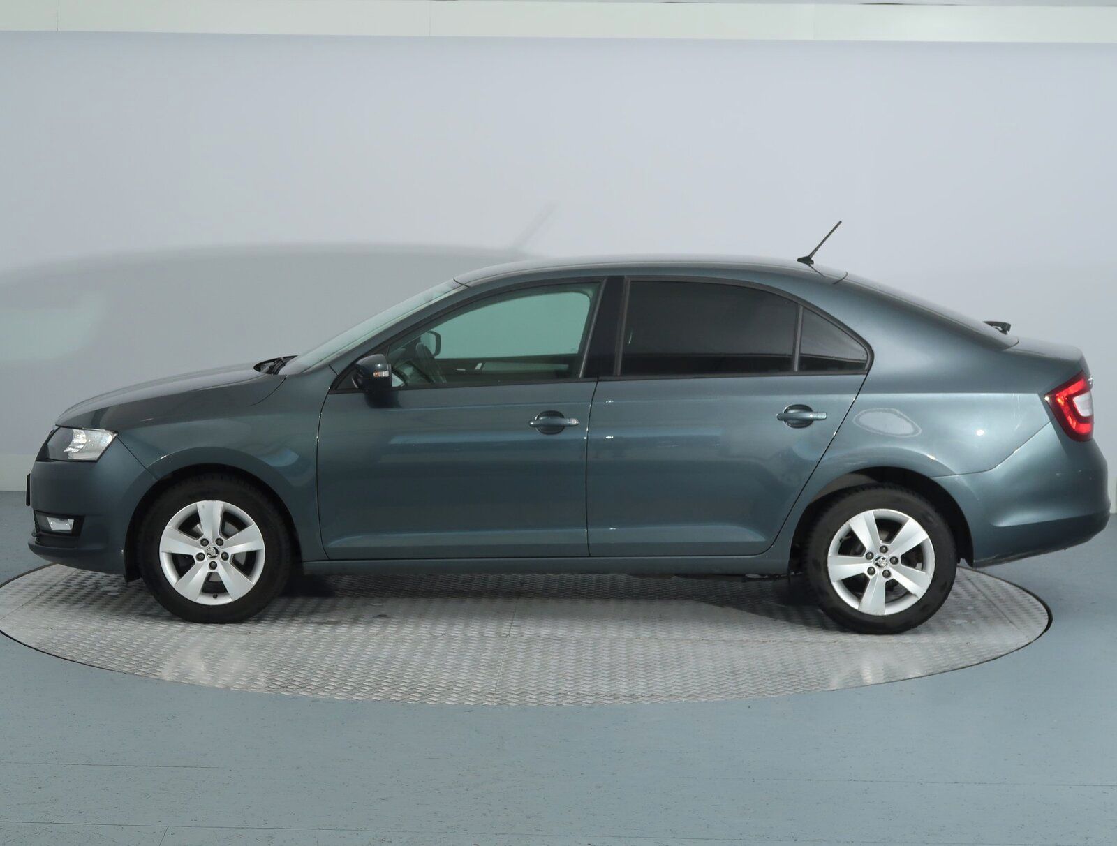 Škoda Rapid, 1.0 TSI, Ambition, Klima - fotka 3