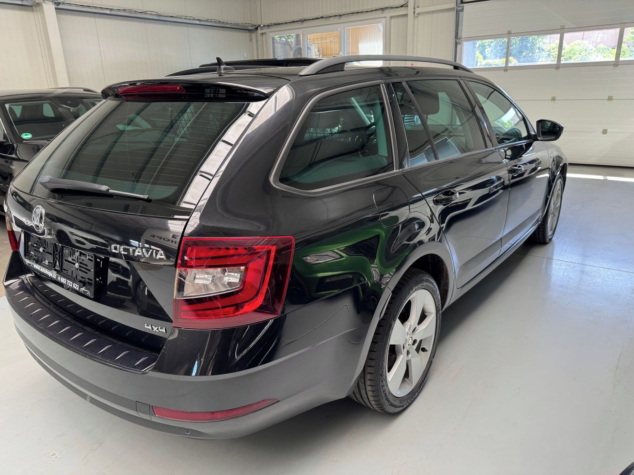Škoda Octavia, combi 2.0 TDI 4x4 Ambition - fotka 6