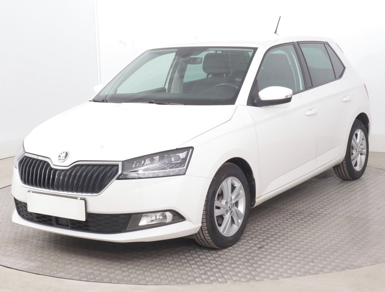Škoda Fabia, 1.0 TSI, Style, ČR,1.maj - fotka 2