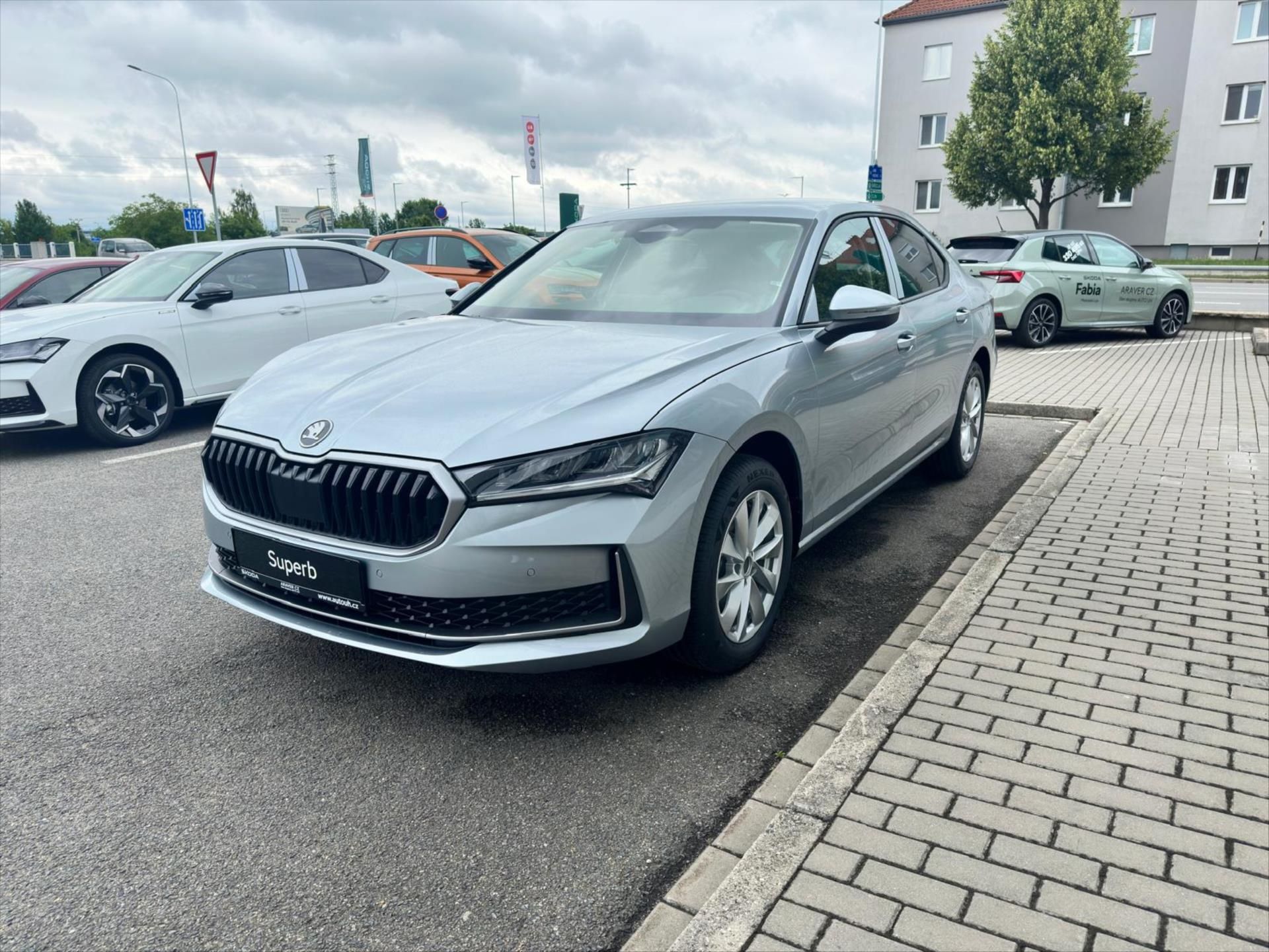 Škoda Superb, 2,0 TDI 110 kW  Selection - fotka 2