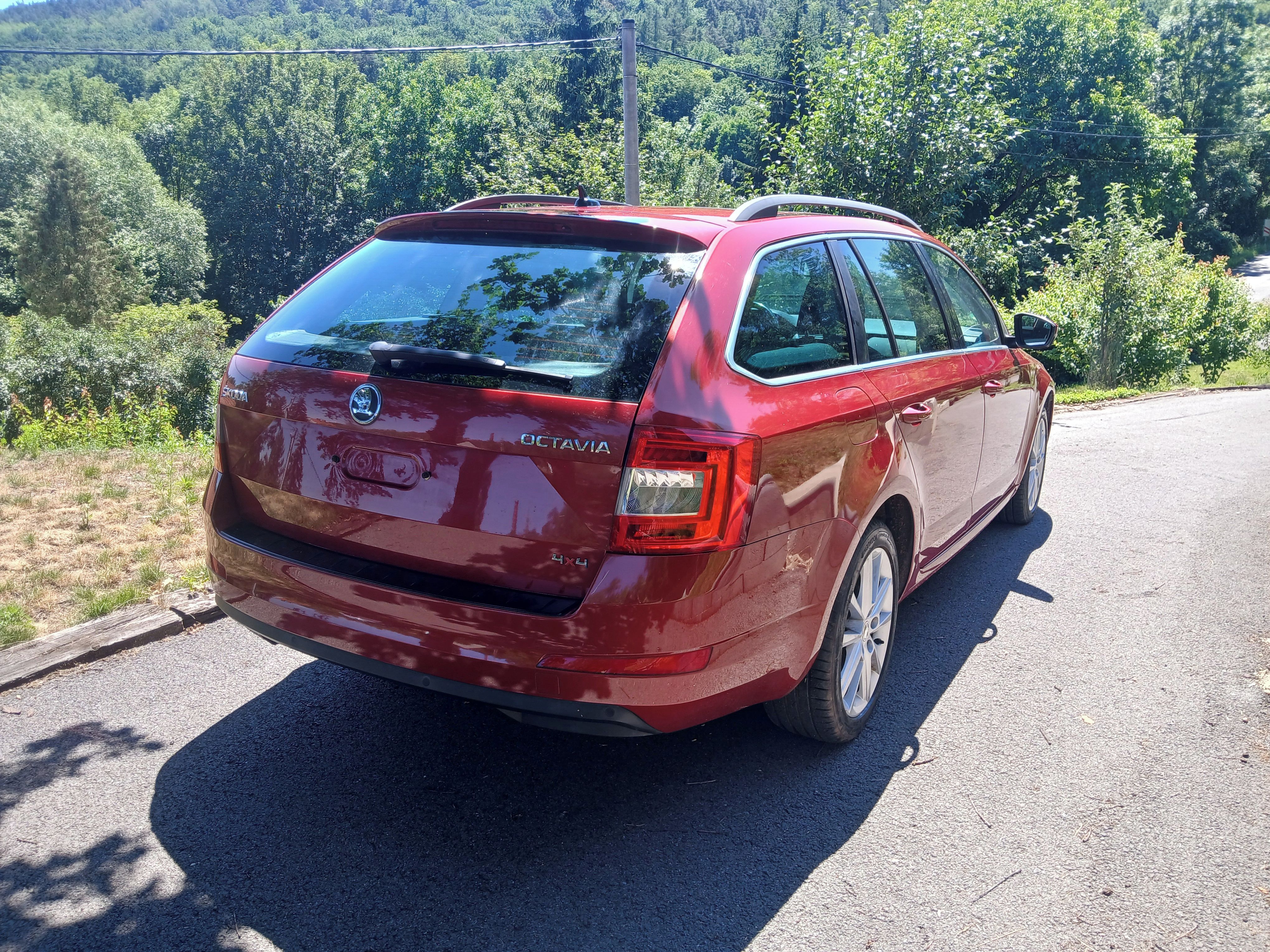 Škoda Octavia, 2,0TDI - fotka 3
