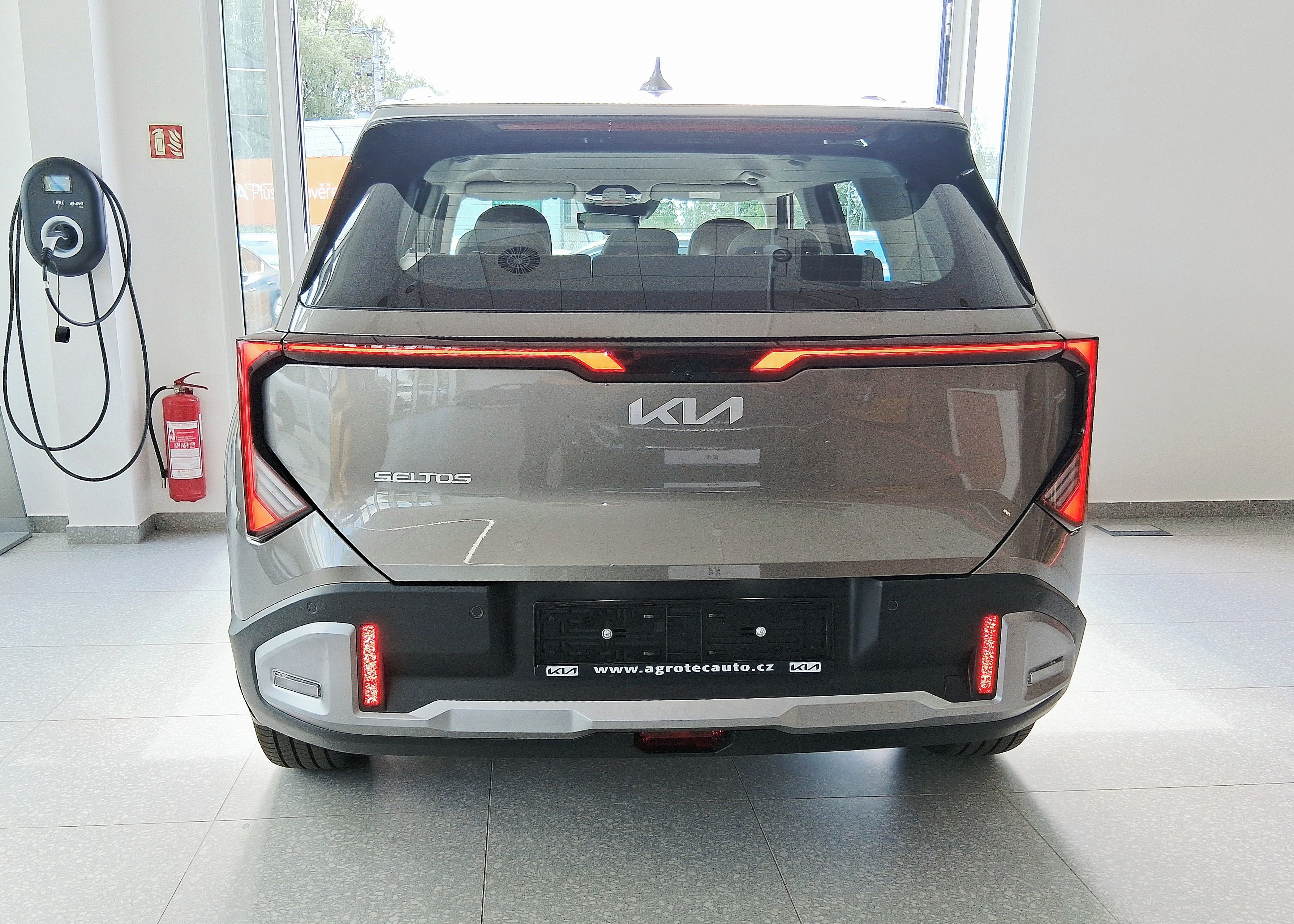 Kia Seltos, 1,6 T-GDI 4x2 7DCT Exclusive - fotka 3