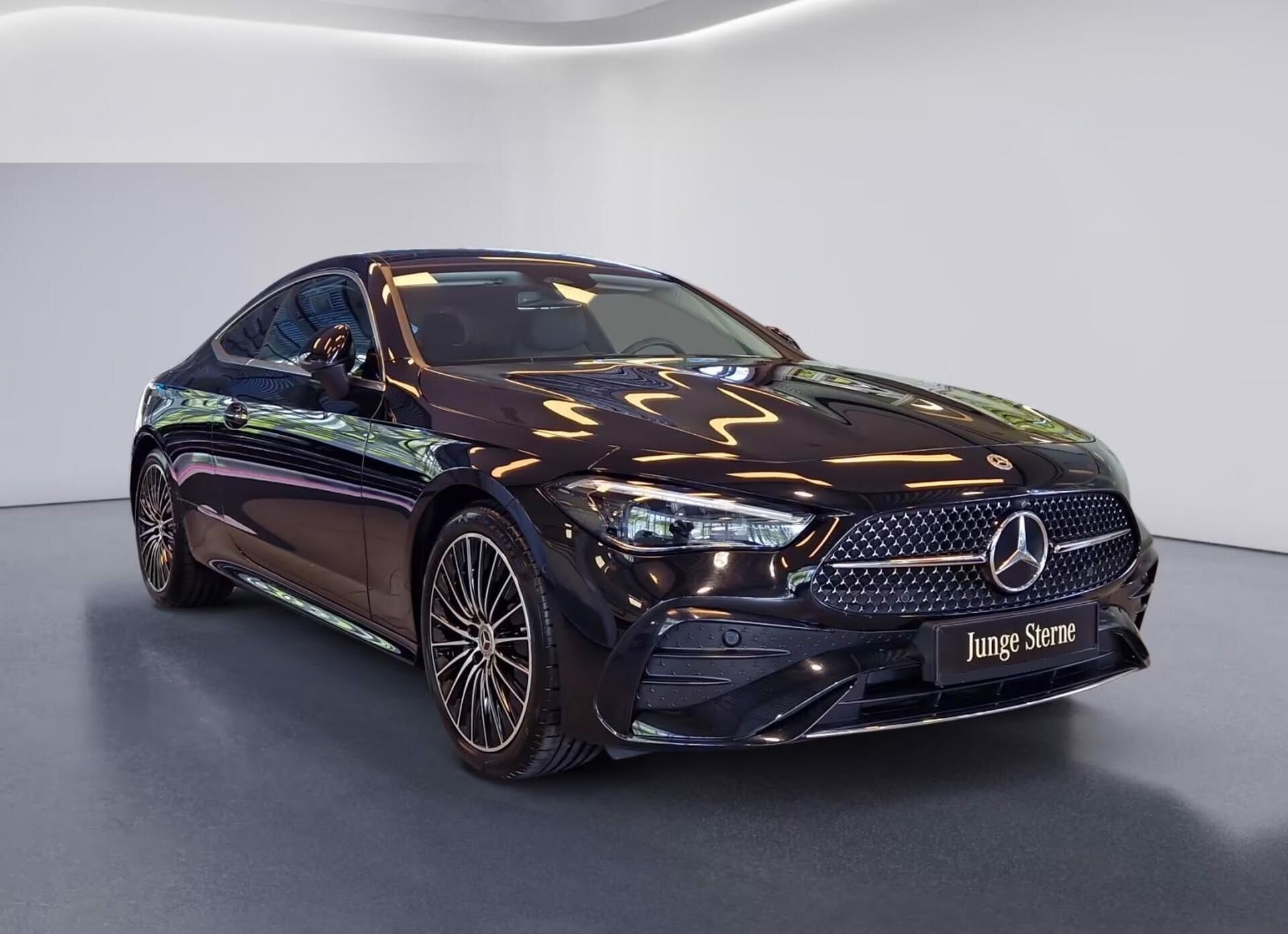 Mercedes-Benz CLE, 300 4M AMG Pano Burm 360 Kůže - fotka 2