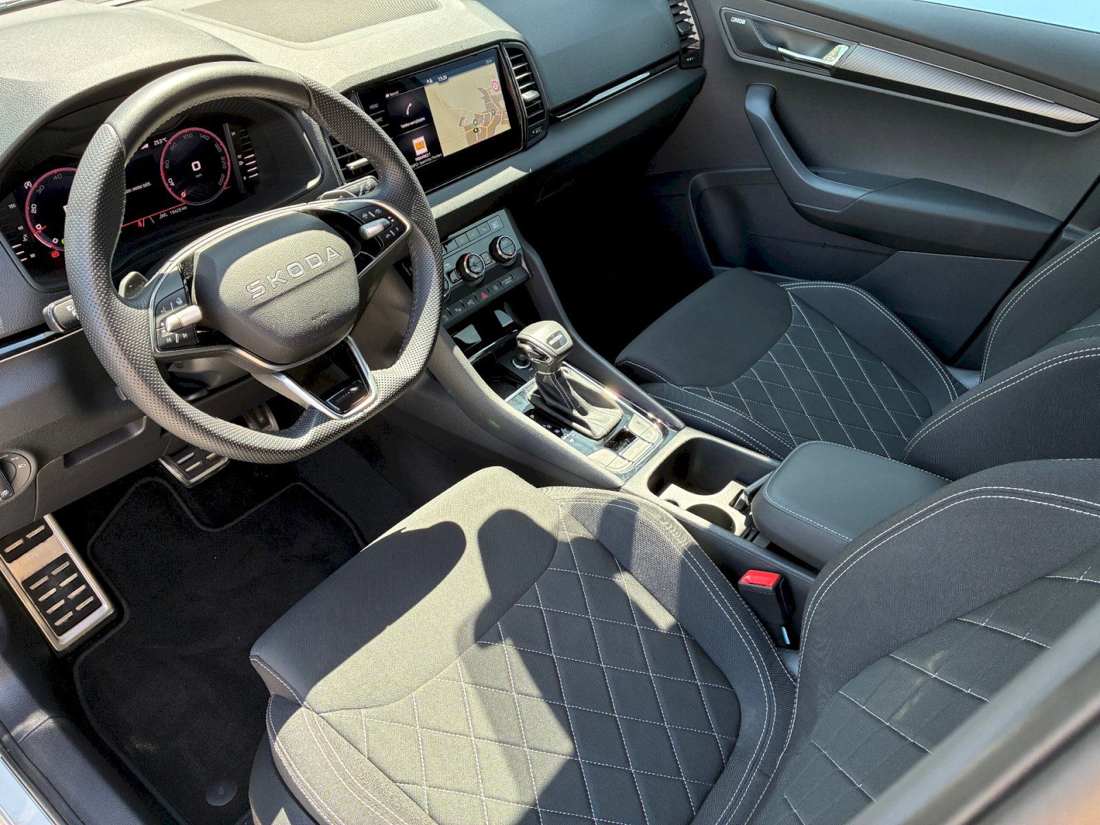Škoda Karoq, 2,0 TDI / 110 kW Sportline DSG - fotka 5