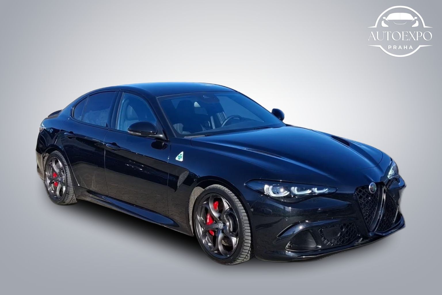 Alfa Romeo Giulia, Quadrifoglio 2.9 V6 Bi-Turbo - fotka 2