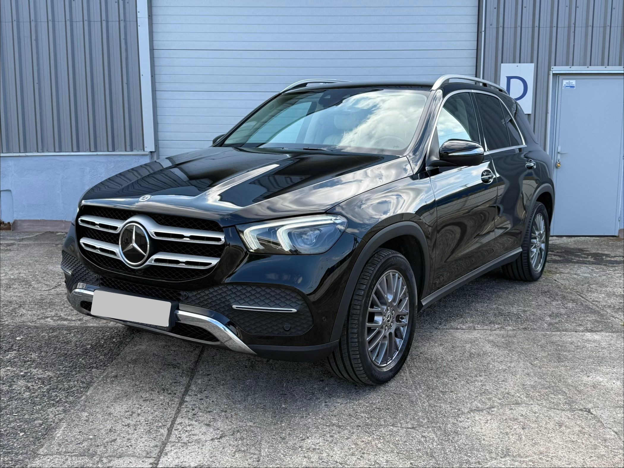 Mercedes-Benz GLE, 450 4 MATIC tažné - fotka 3