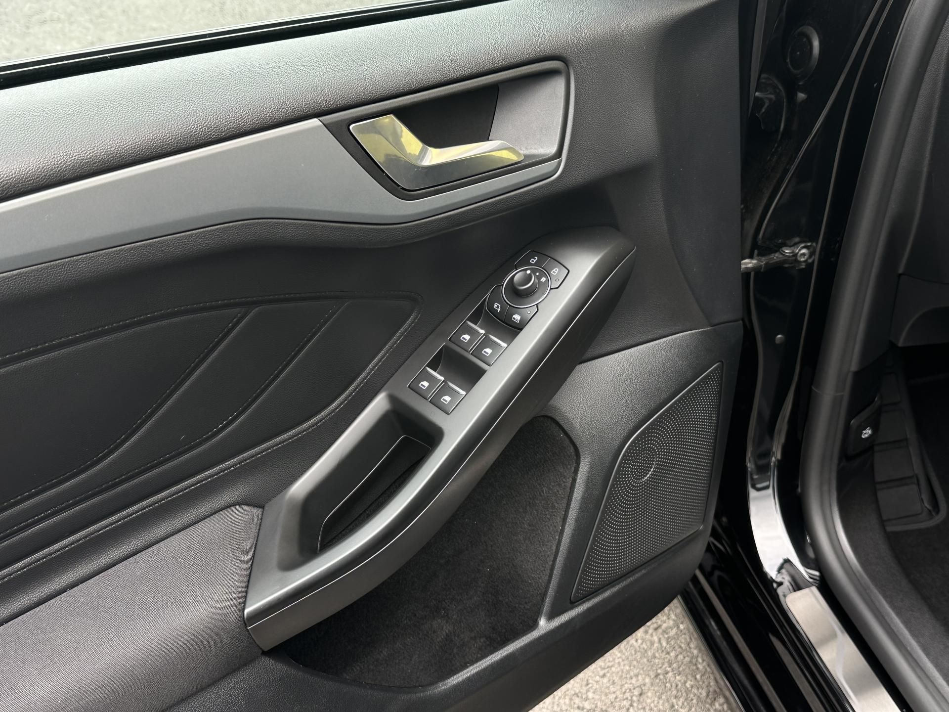 Ford Focus, ST Line 1.0/92kW*1.Maj. *LED* - fotka 5