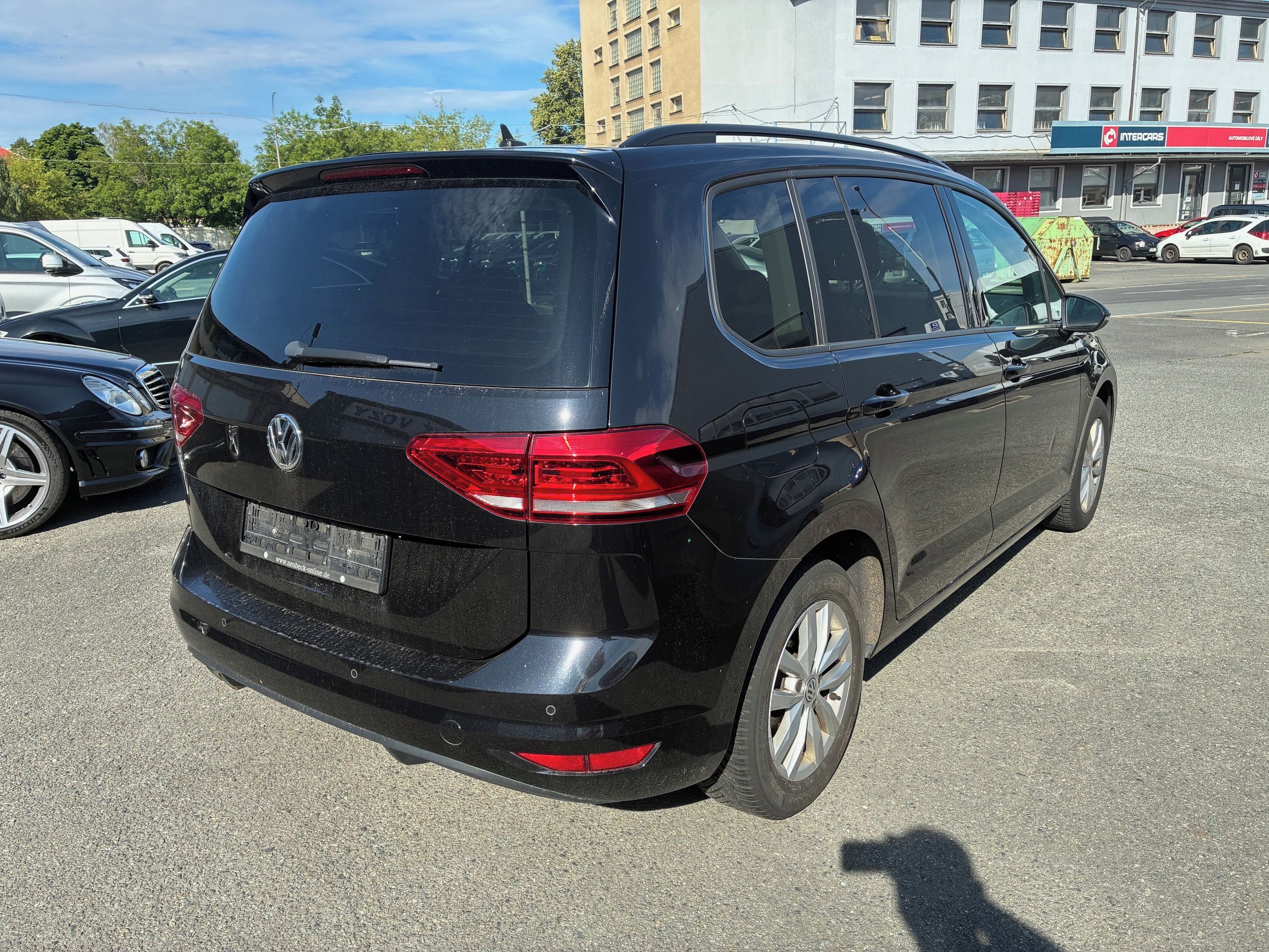 Volkswagen Touran, 2,0 TDi  DSG 110kW  Highline - fotka 3