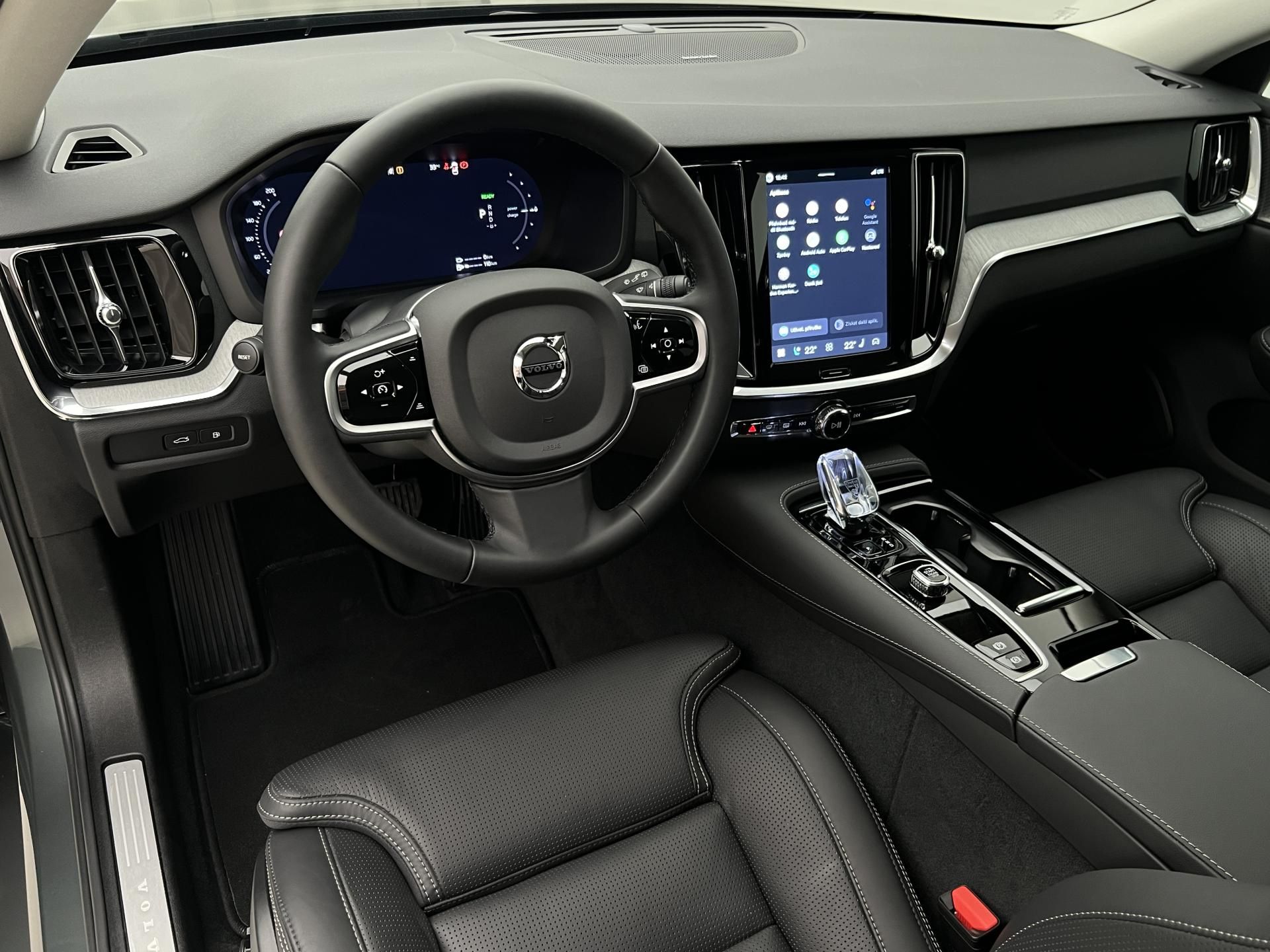 Volvo V60, T8 AWD BRIGHT PLUS AUT CZ - fotka 4