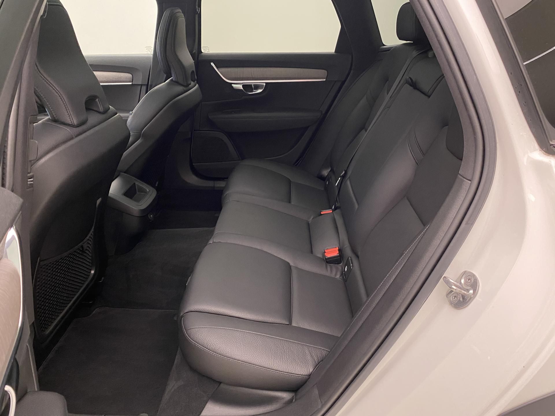 Volvo V90, CC B4 AWD PLUS AUT - fotka 5