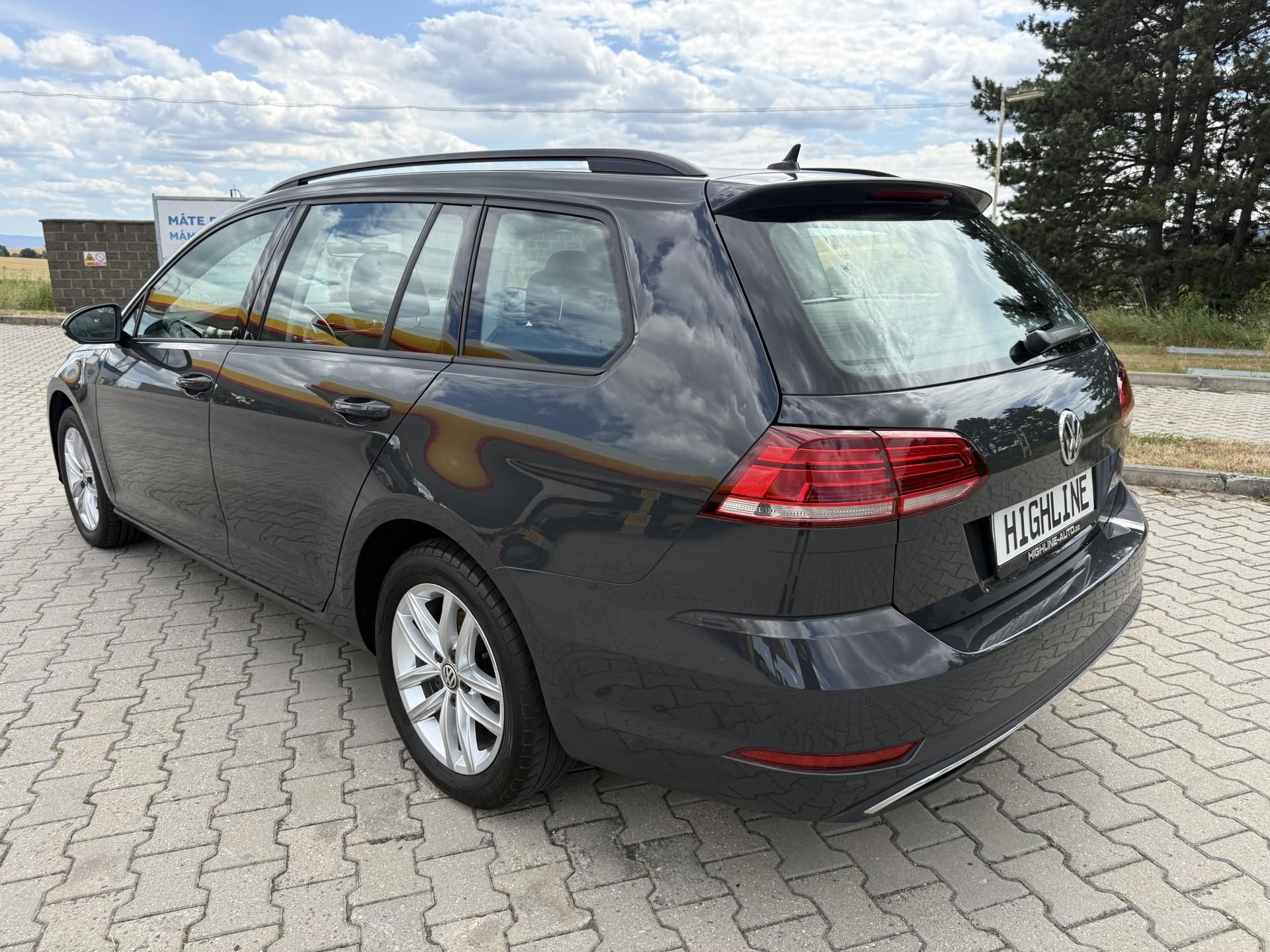 Volkswagen Golf, VII VARIANT 1.5 TSI DSG - fotka 5
