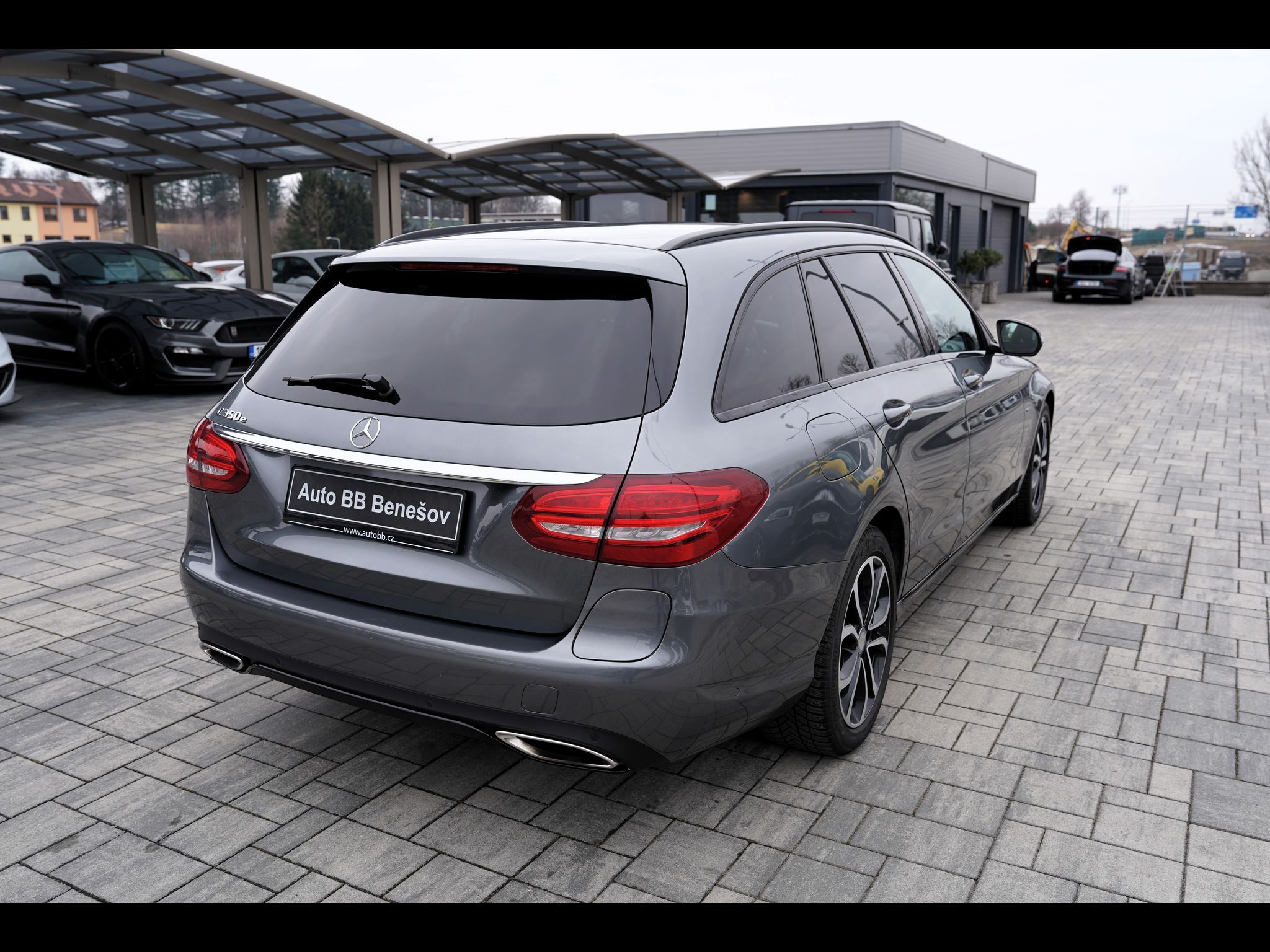 Mercedes-Benz Třídy C, C 350e Plug -in hybrid/280PS - fotka 6