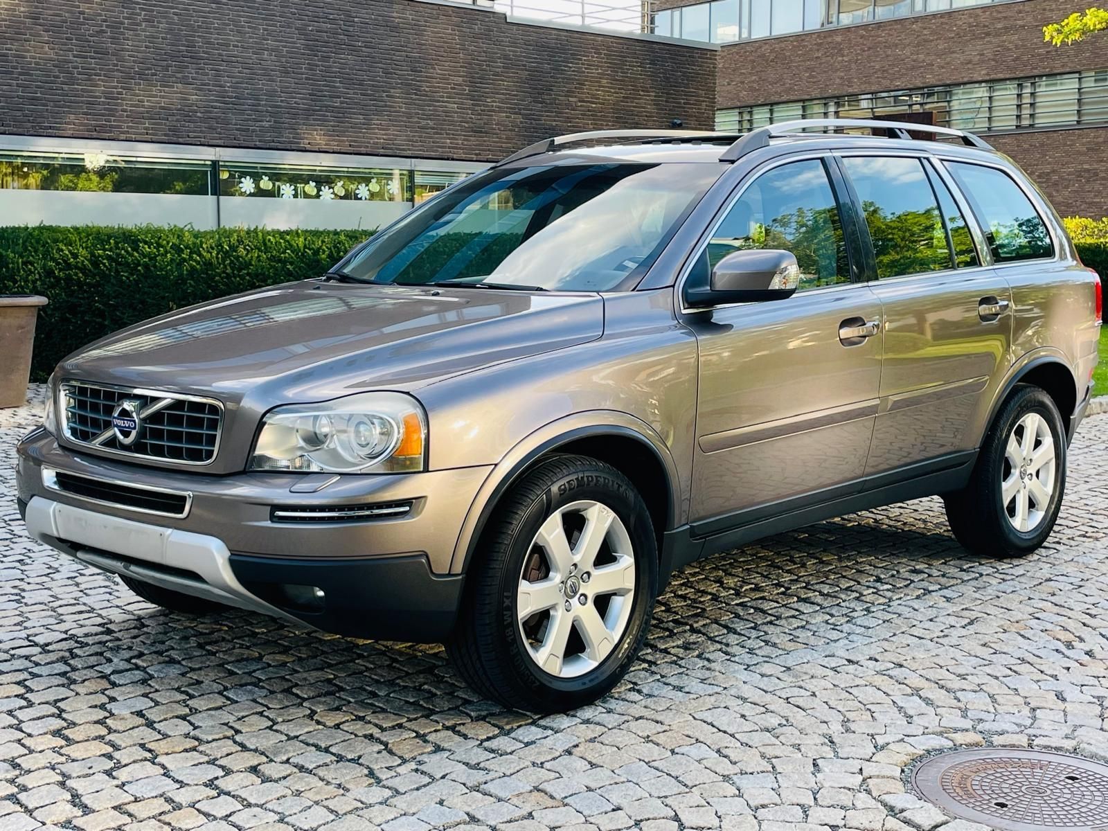 Volvo XC90, 2.4 D5 4x4 AUT SERVISKA TAŽNÉ - fotka 4