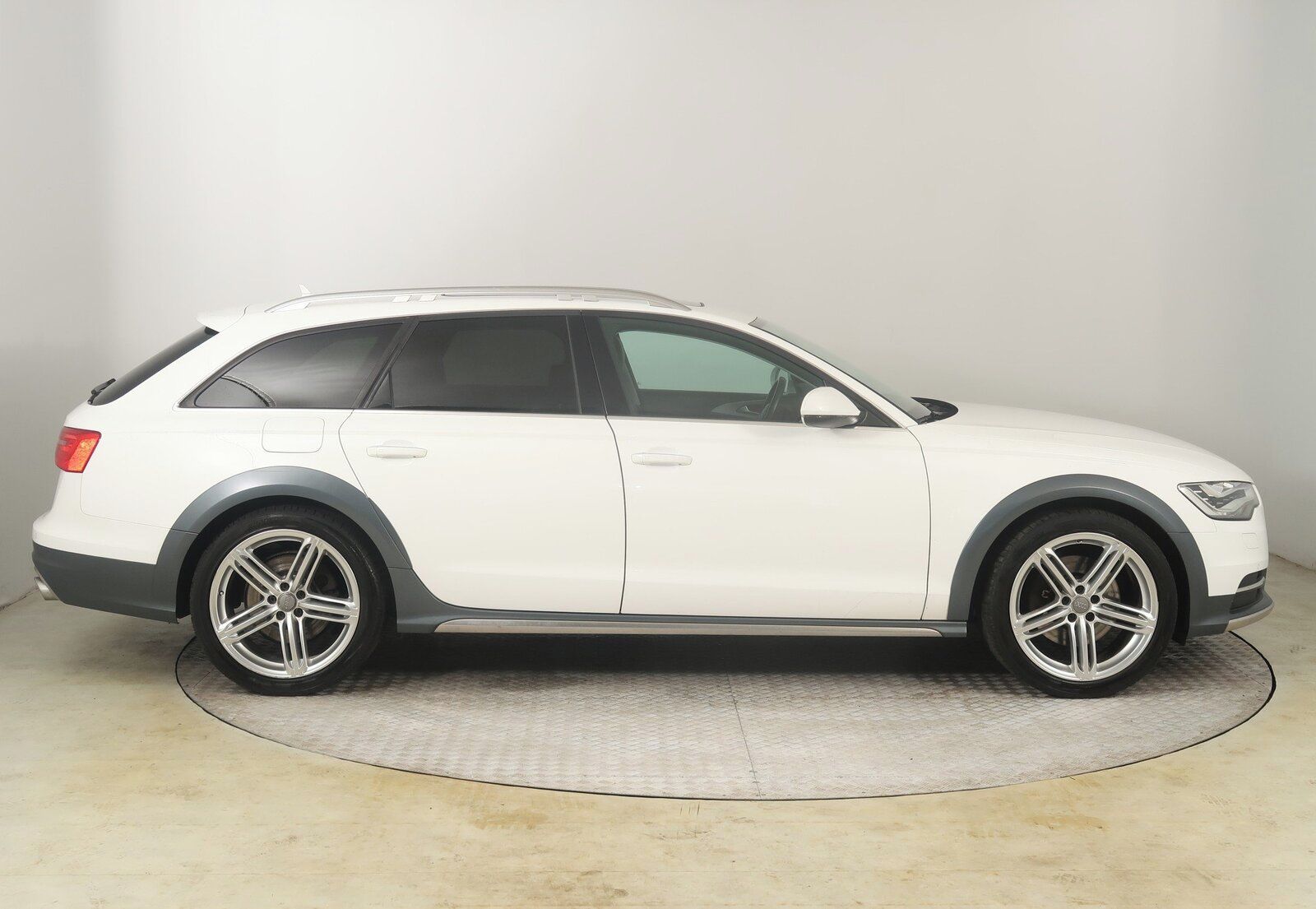 Audi A6 allroad, 3.0 TDI, 4X4, Automat, Kůže - fotka 6