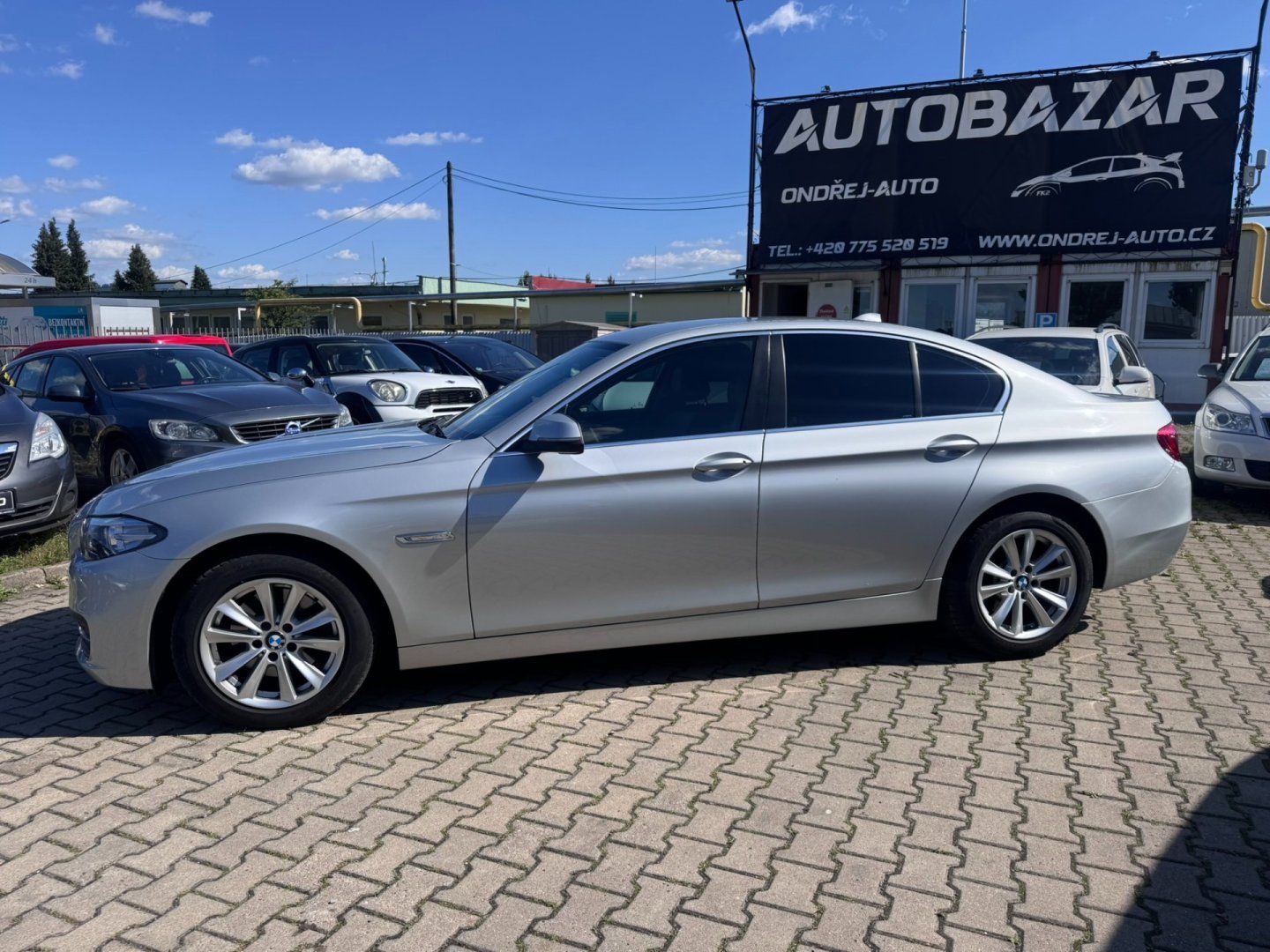BMW Řada 5, XDRIVE 520D 2,0 140 KW 2. MAJ - fotka 2