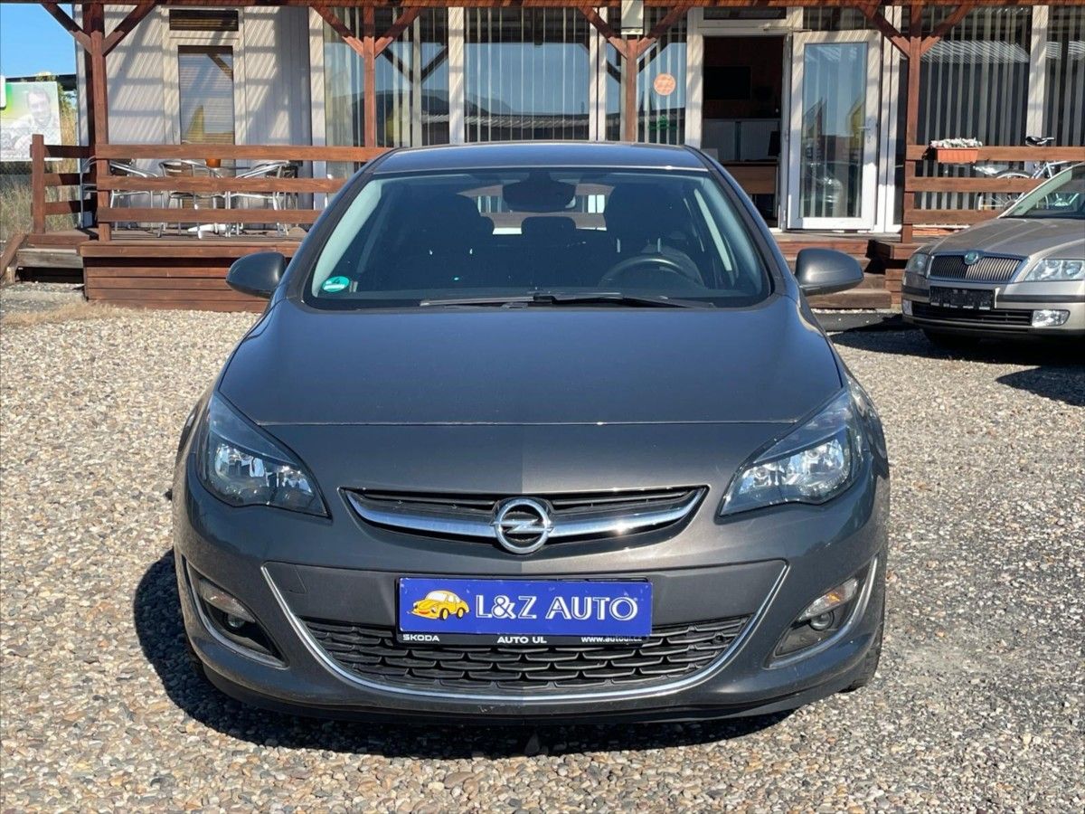 Opel Astra, 1,6 CDTi - fotka 2