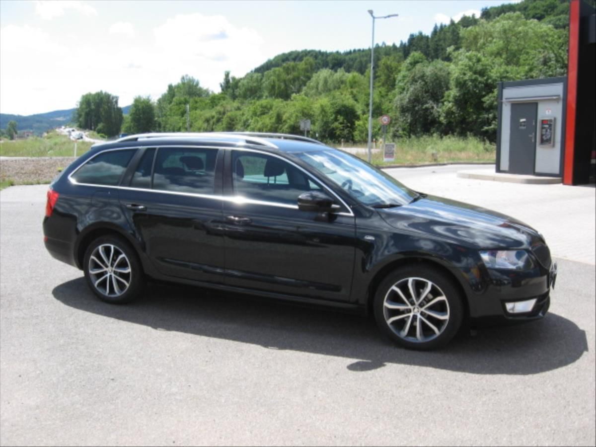 Škoda Octavia, 1,6 DSG Edittion - fotka 4